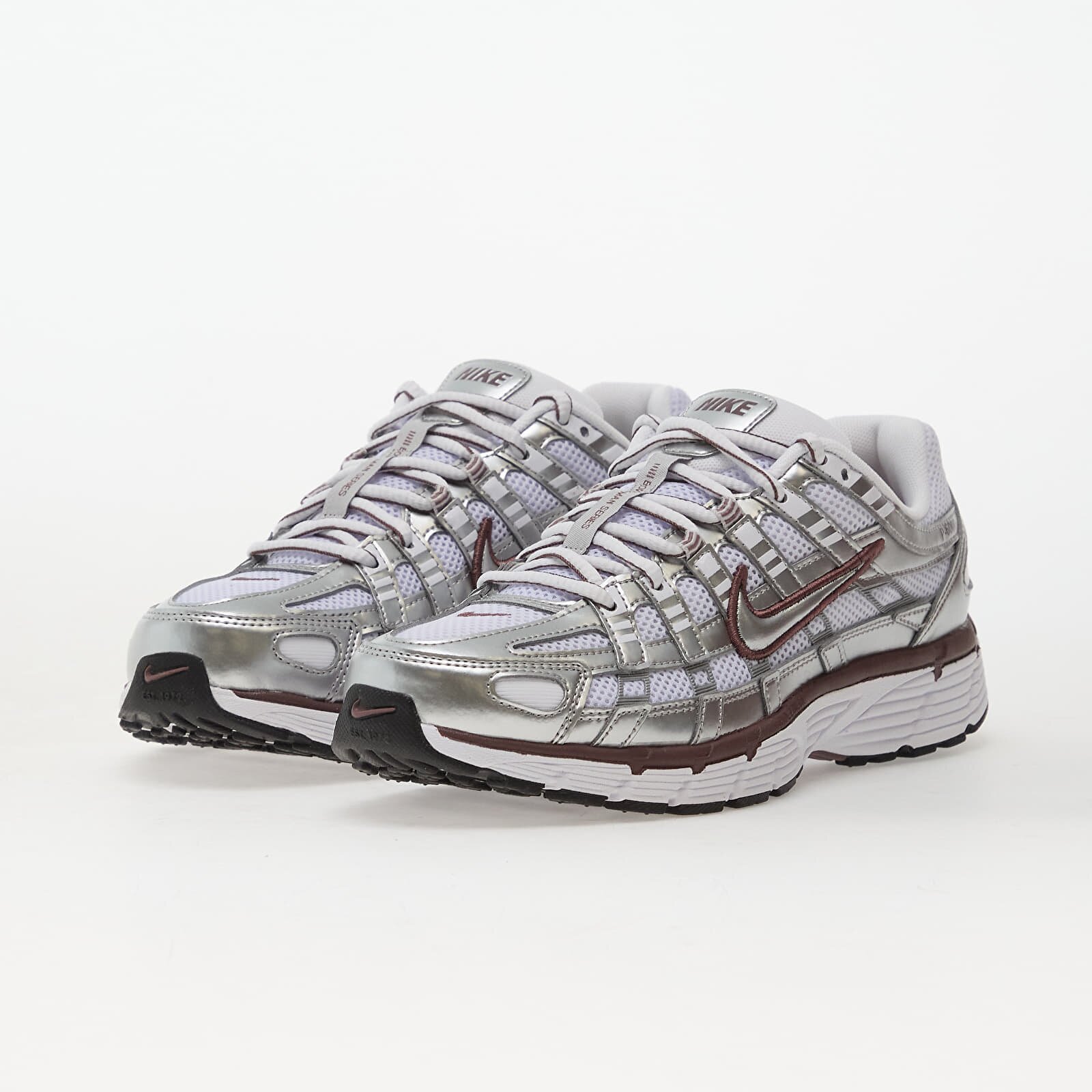 Nike Сникърси W P-6000 White/ Tattoo-Metallic Silver-Black