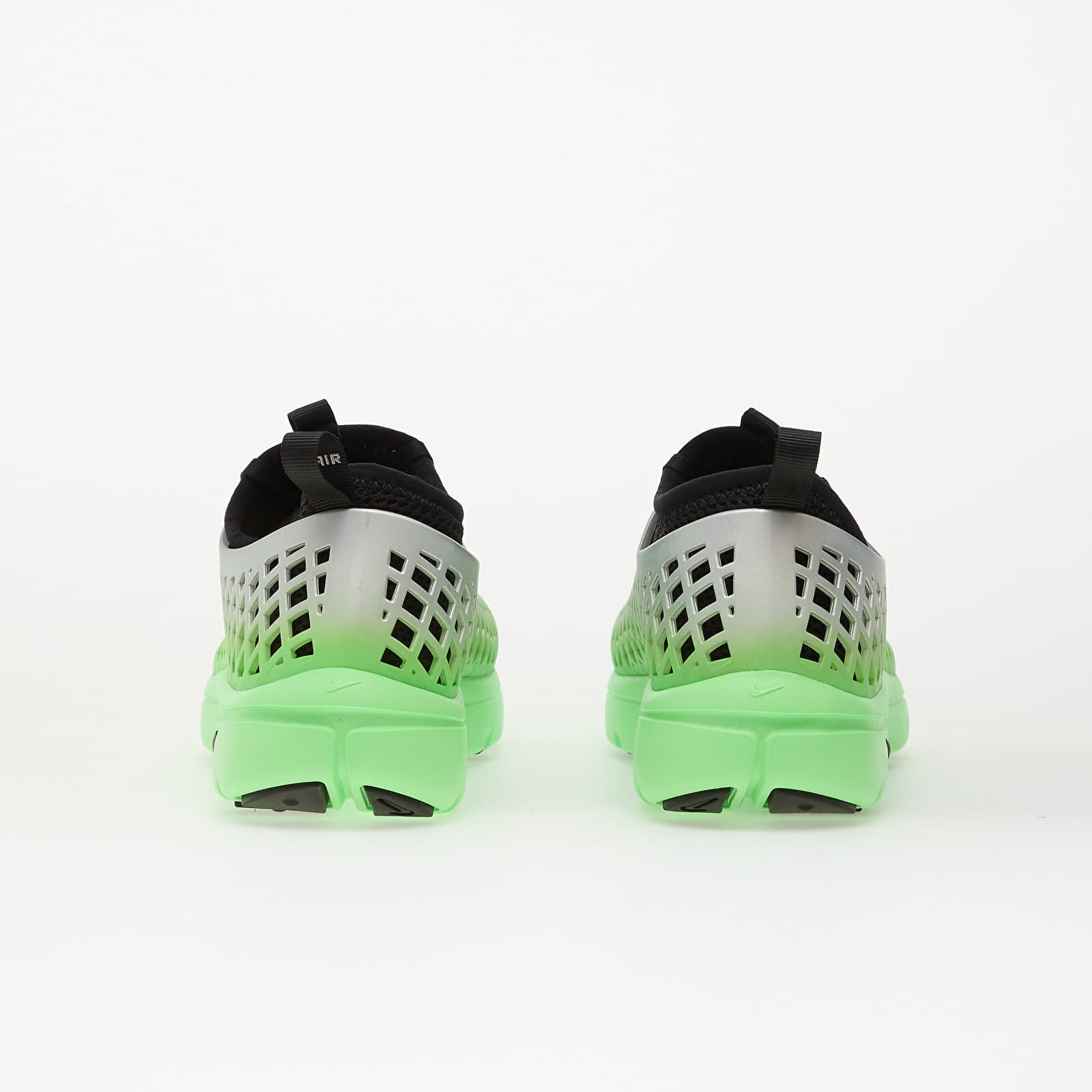 Nike Сникърси W Rejuven8 Run Og Sp Qs Metallic Silver/ Black-Voltage Green