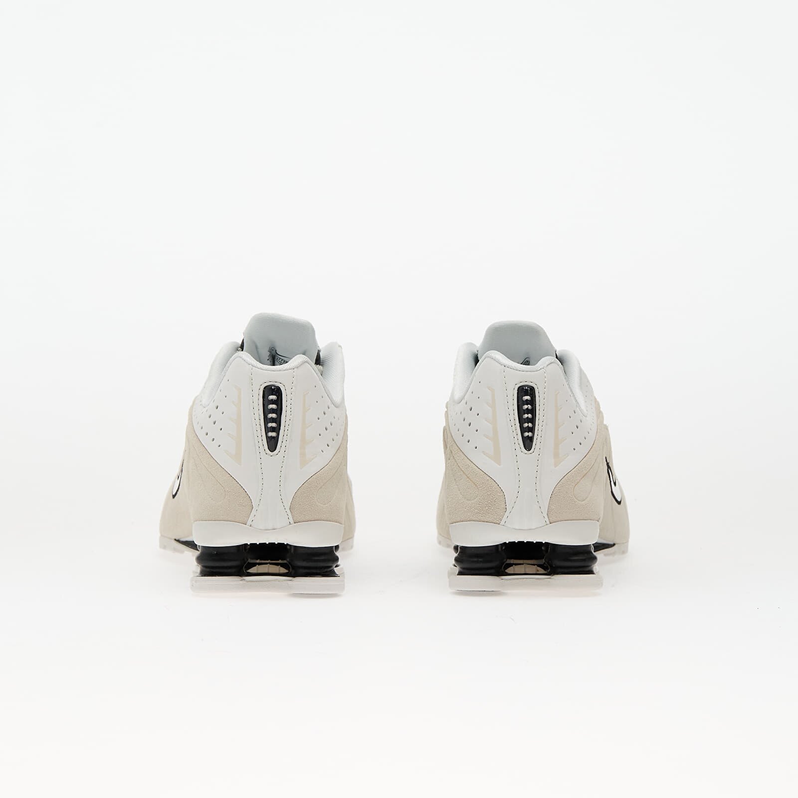 Nike Сникърси W Shox R4 Summit White/ Black-Lt Orewood Brn