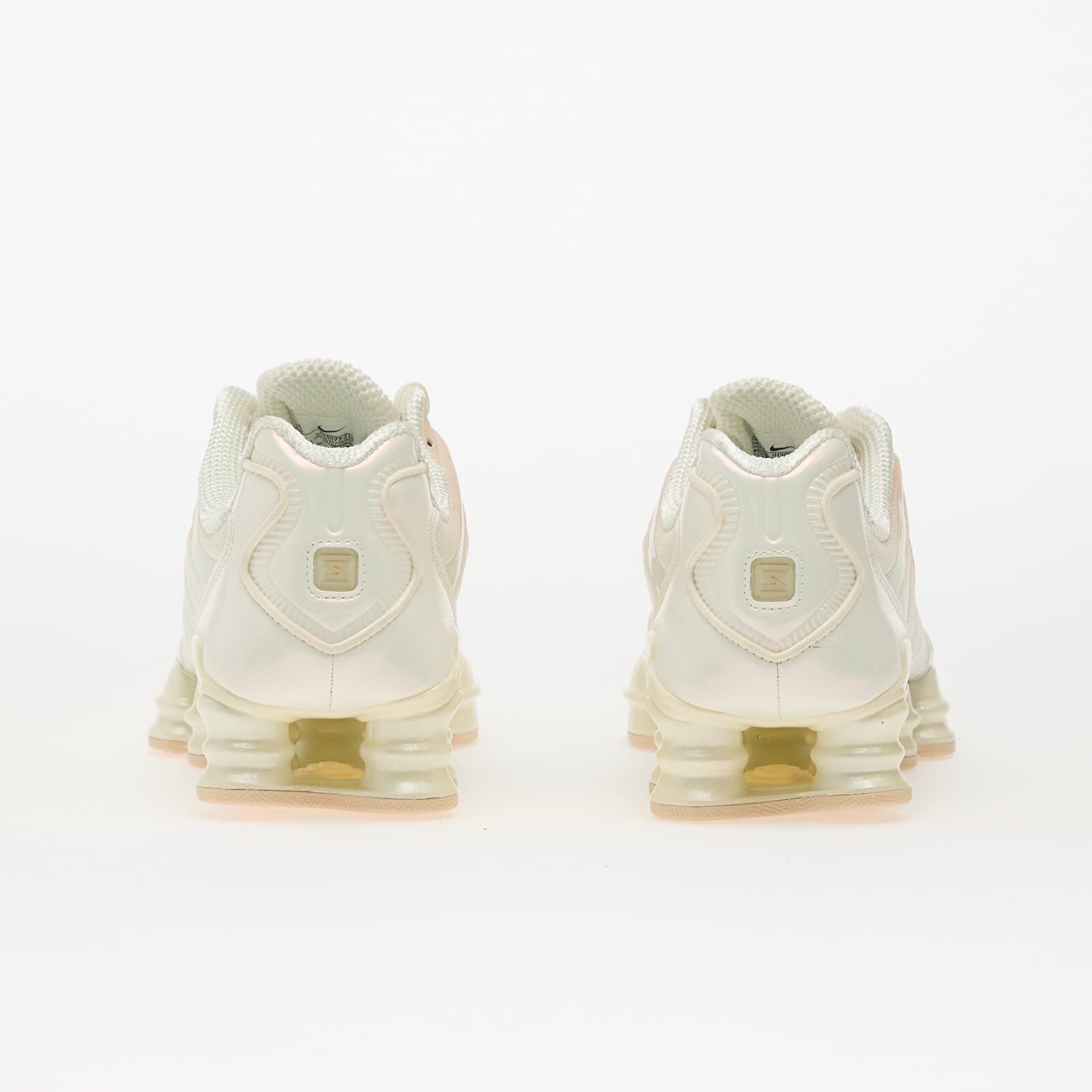Nike Сникърси W Shox TL Pearl White/ Soft Pearl-Particle Pink