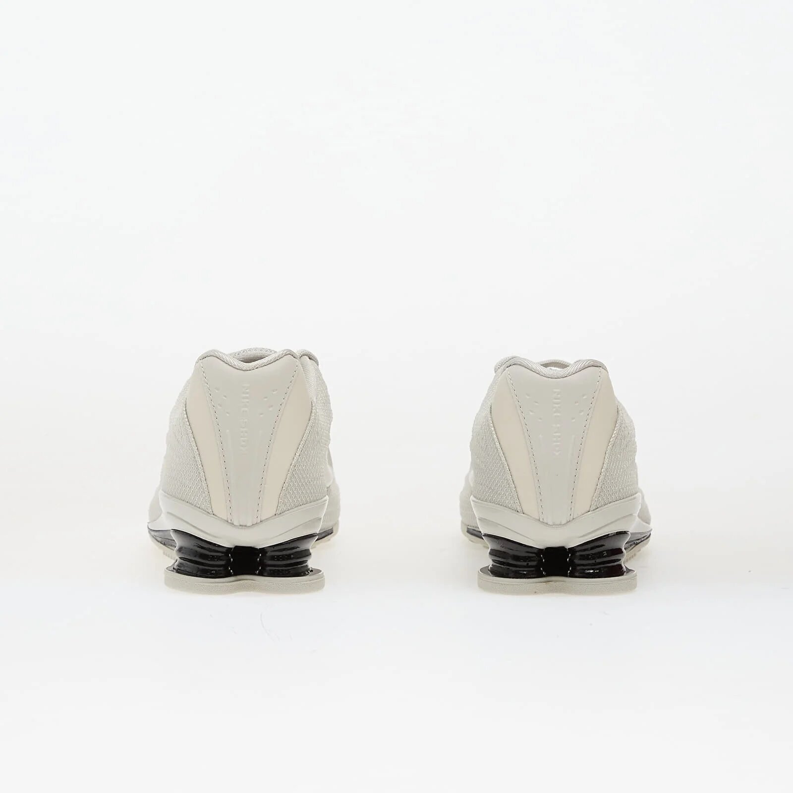 Nike Сникърси W Shox Z Light Bone/ Light Bone-Black-Phantom