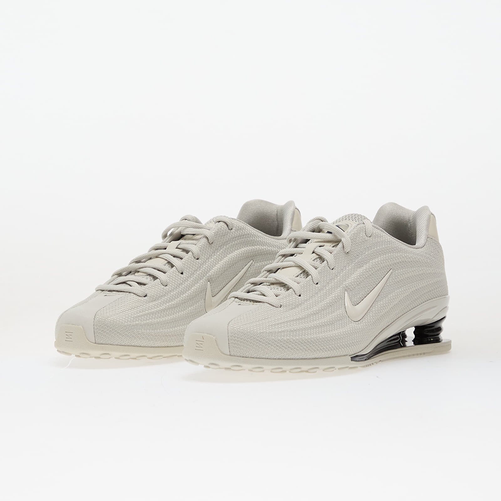 Nike Сникърси W Shox Z Light Bone/ Light Bone-Black-Phantom