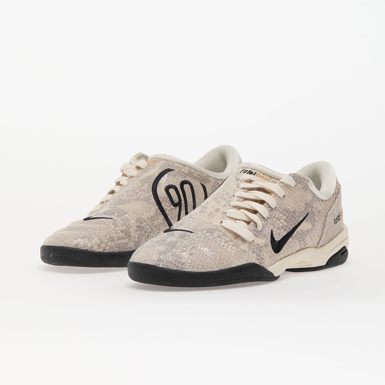 Nike Сникърси W T90 Se Pale Ivory/ Black-Pale Ivory-Black-Elemental Gold