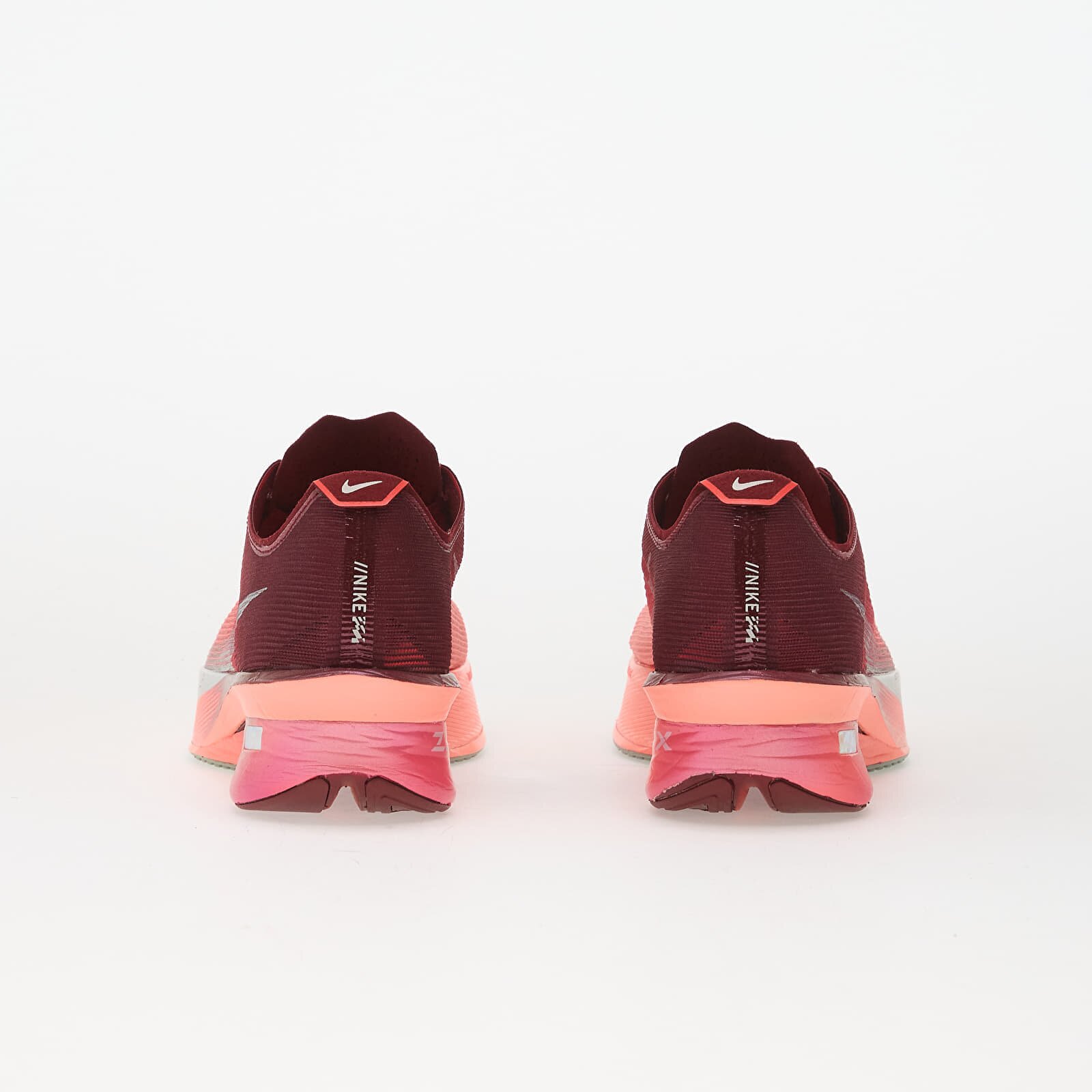 Nike Сникърси W Zmx Vaporfly Next% 4 Se Team Red/ Barely Green-Atomic Pink