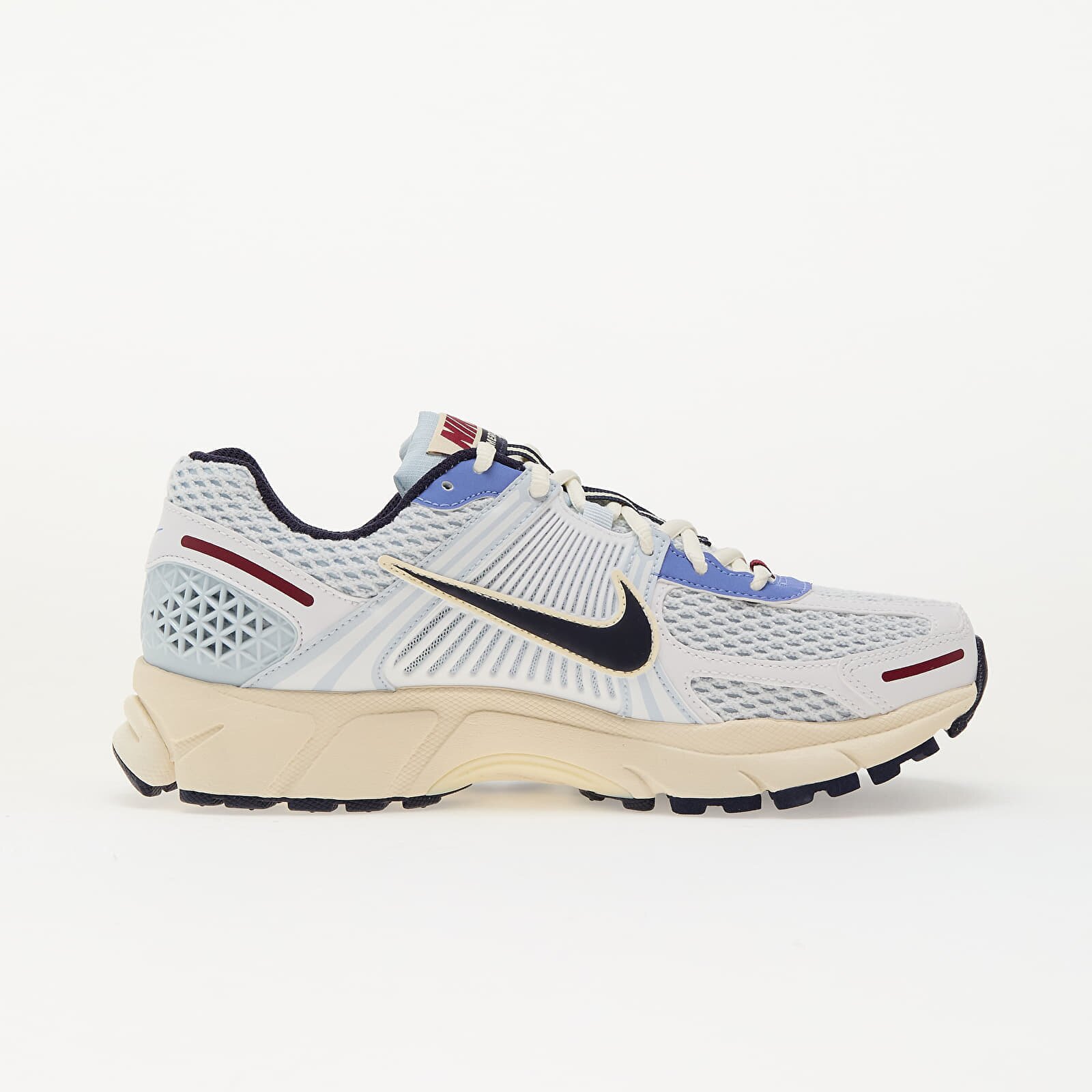Nike Сникърси W Zoom Vomero 5 Blue Tint/ Purple Ink-Coconut Milk-Polar