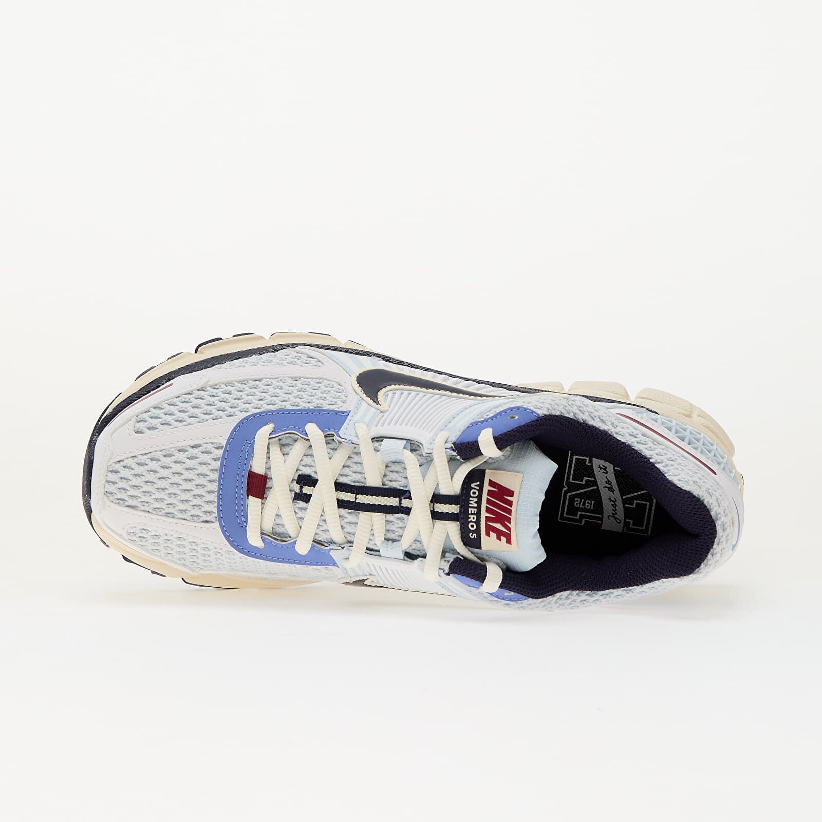 Nike Сникърси W Zoom Vomero 5 Blue Tint/ Purple Ink-Coconut Milk-Polar