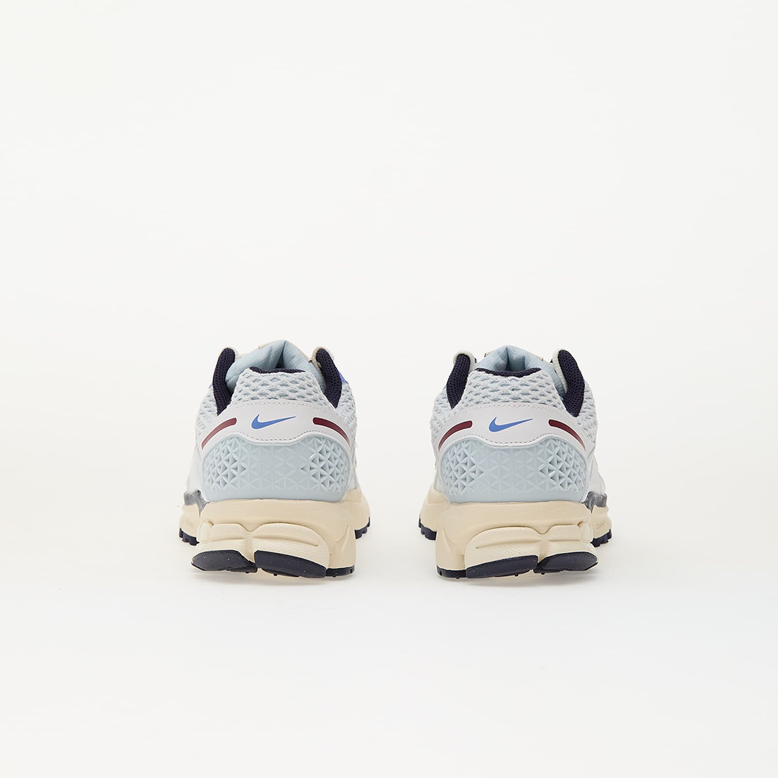 Nike Сникърси W Zoom Vomero 5 Blue Tint/ Purple Ink-Coconut Milk-Polar