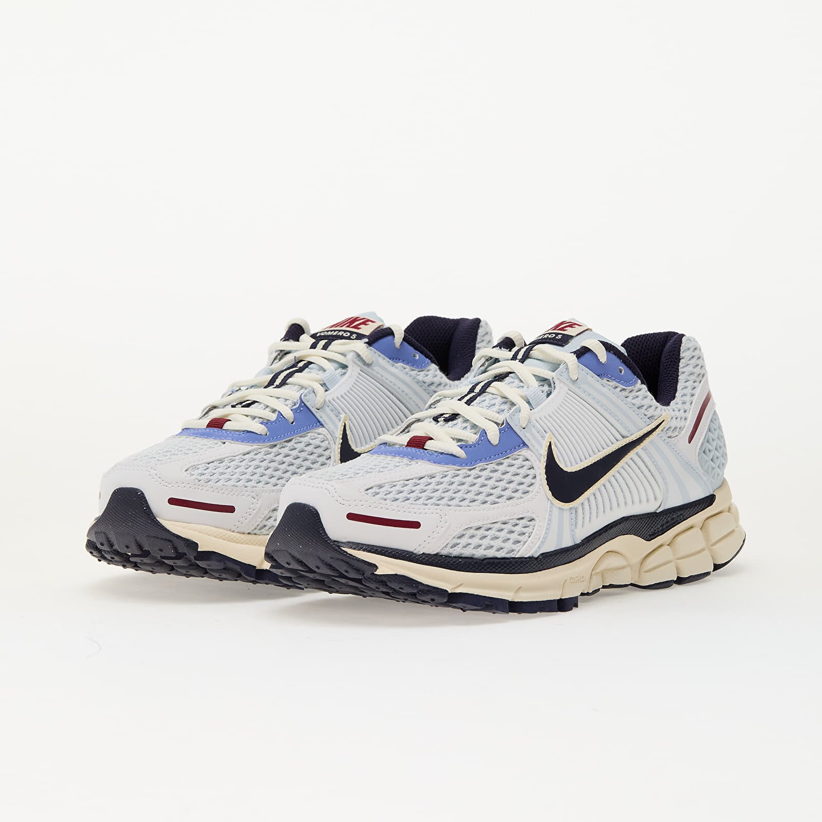 Nike Сникърси W Zoom Vomero 5 Blue Tint/ Purple Ink-Coconut Milk-Polar