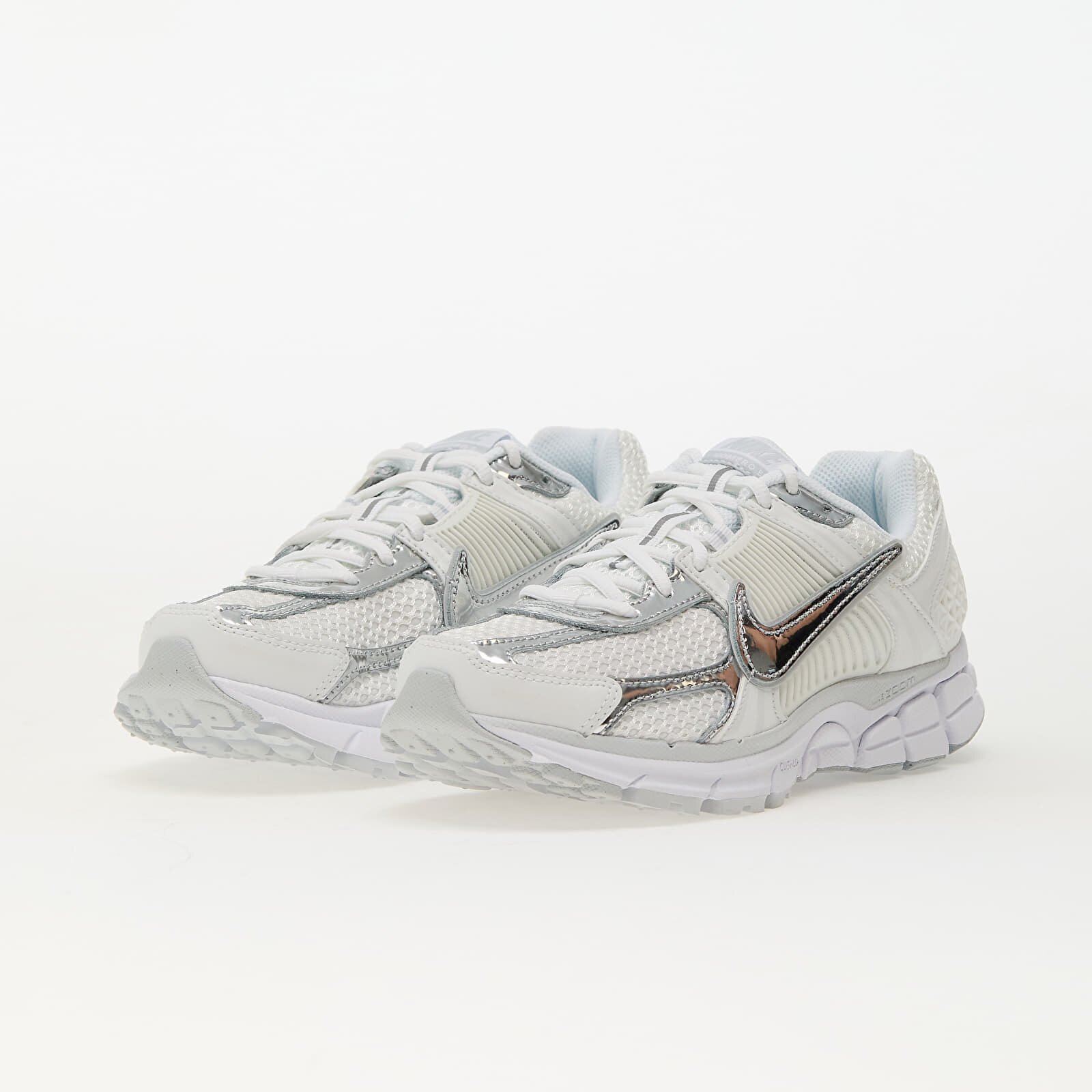 Nike Сникърси W Zoom Vomero 5 Gold White/ Metallic Silver-Summit White
