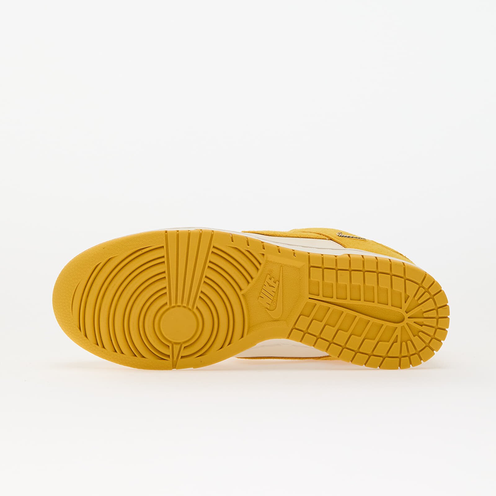 Nike Сникърси Wmns Dunk Low Pale Ivory/ Dk Sulfur-Sail-Mtlc Gold