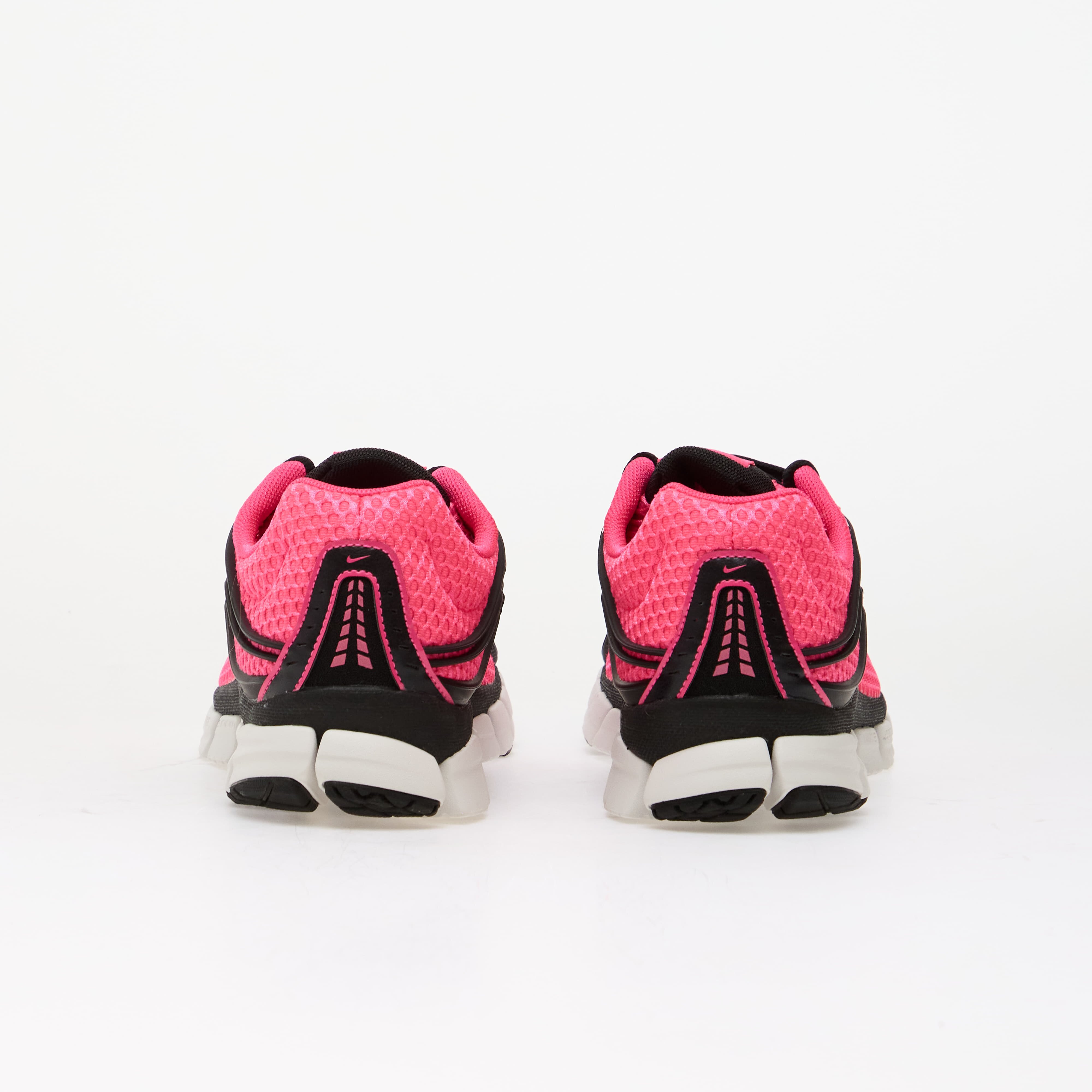 Nike Сникърси Zoom Skylon 11 Hyper Pink/ Metallic Silver-Black