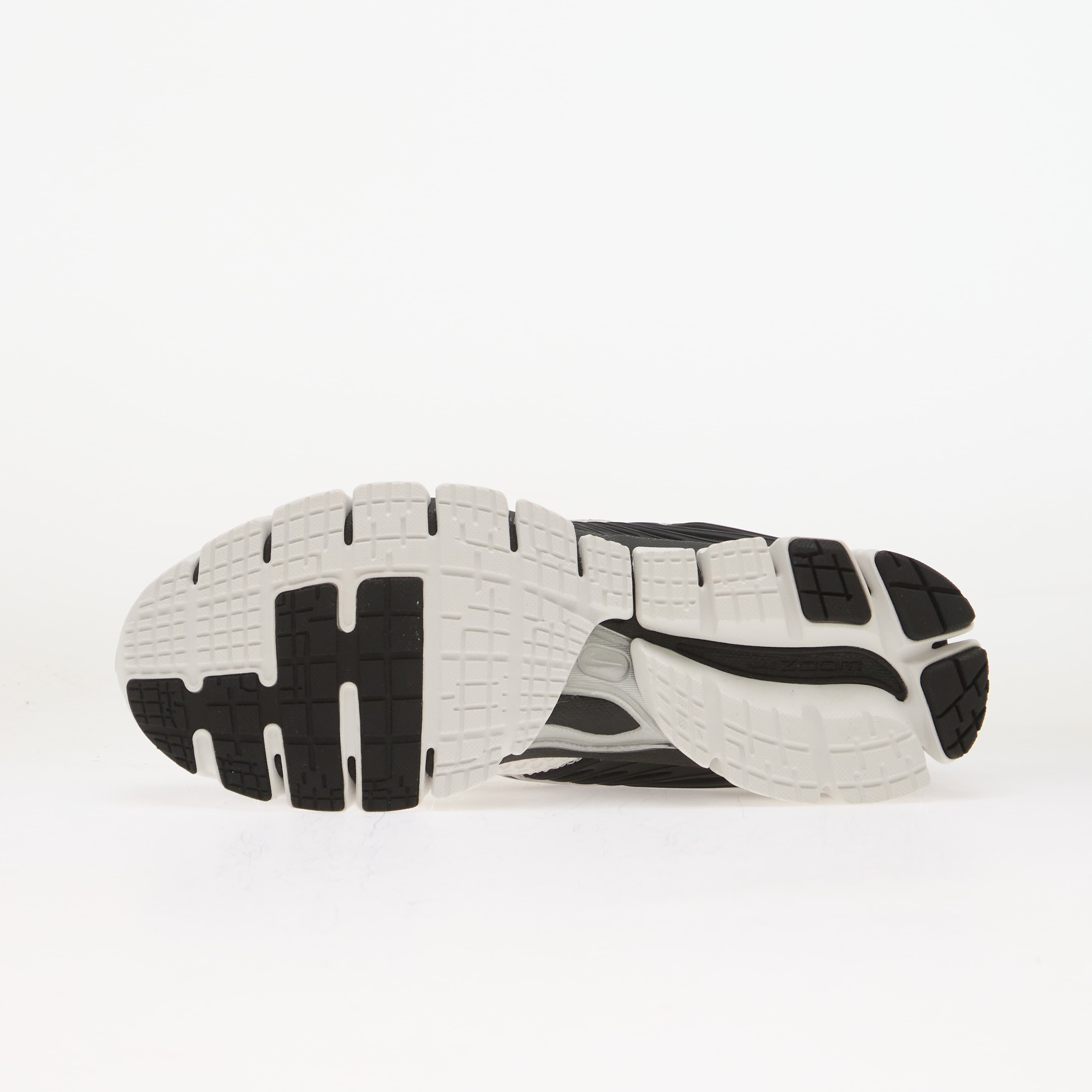 Nike Сникърси Zoom Skylon 11 Summit White/ Metallic Silver-Black
