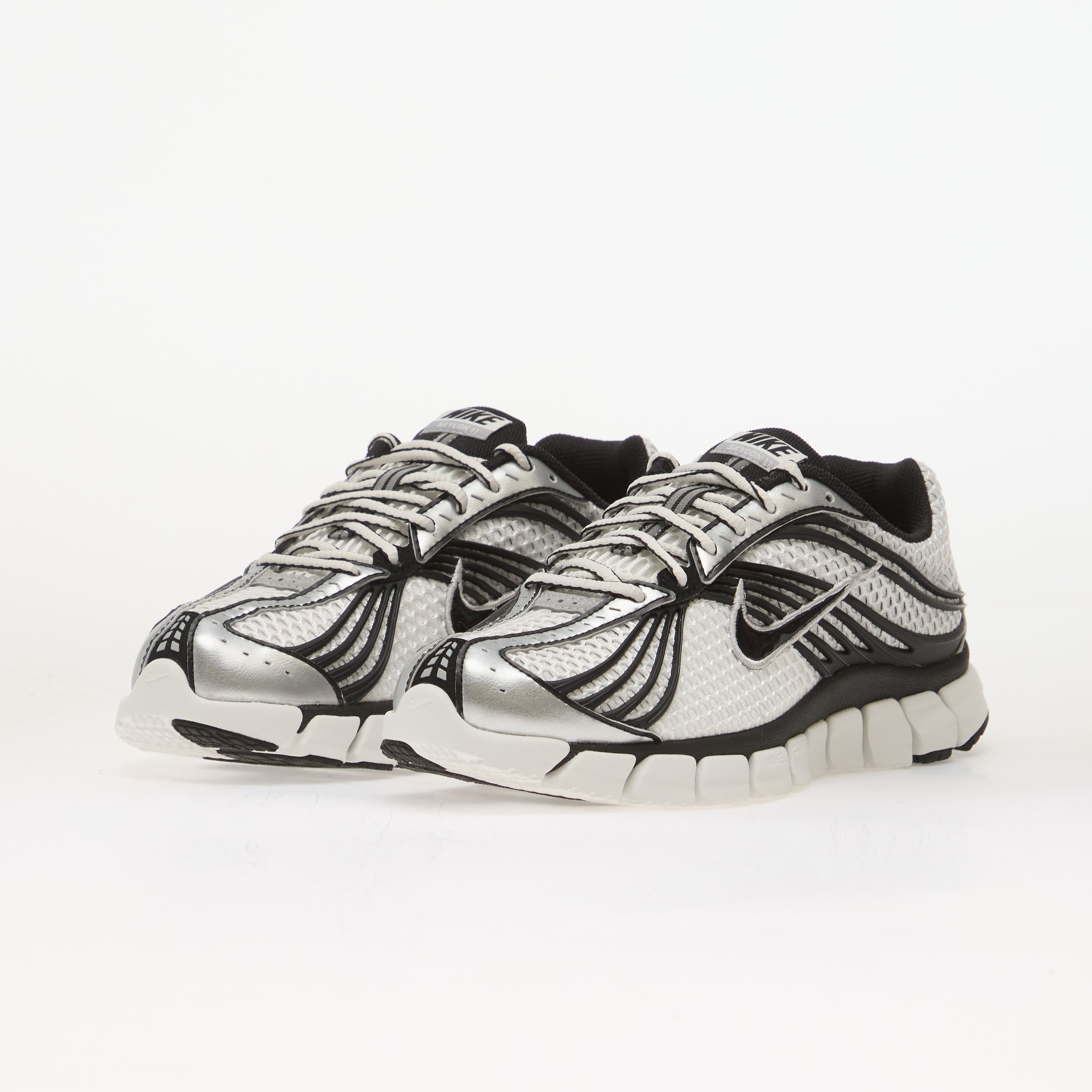 Nike Сникърси Zoom Skylon 11 Summit White/ Metallic Silver-Black