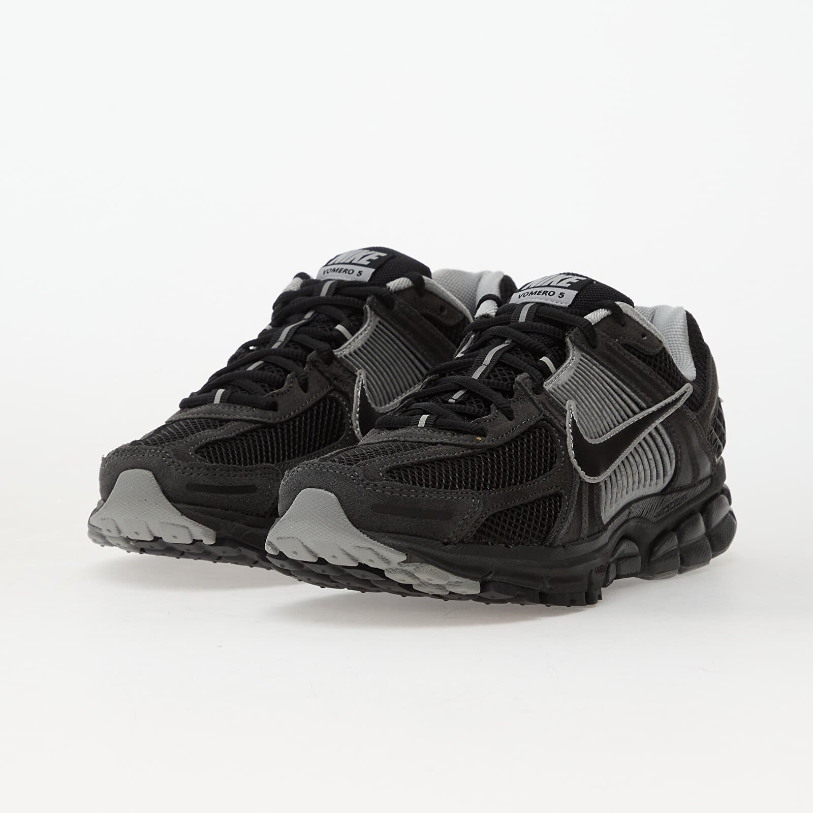 Nike Сникърси Zoom Vomero 5 Anthracite/ Black-Chrome-Flt Silver