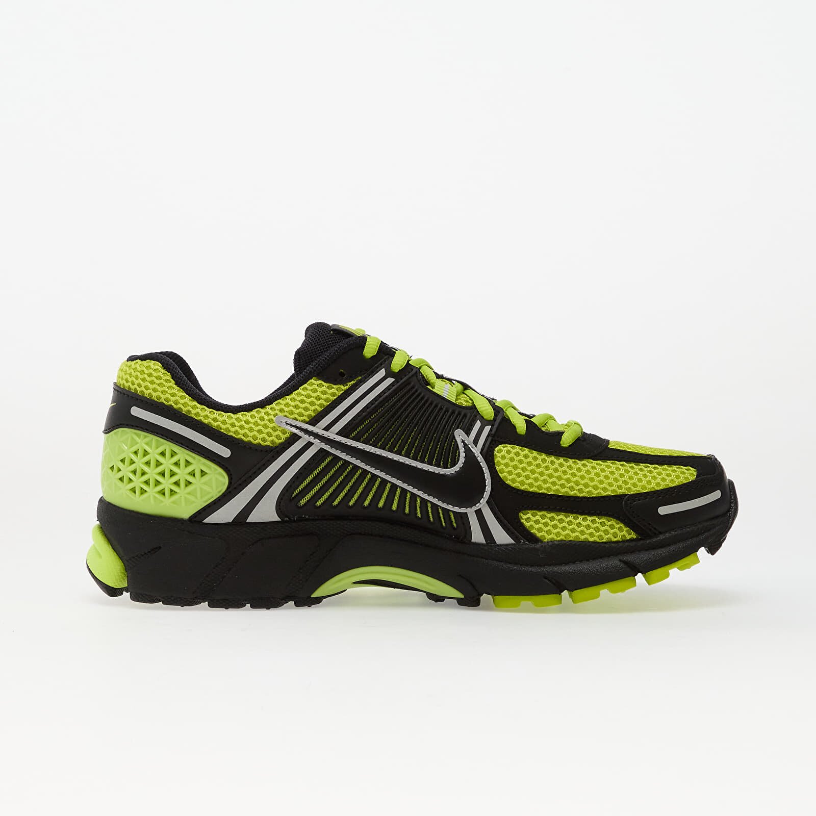 Nike Сникърси Zoom Vomero 5 Black/ Cyber-Mtlc Platinum-Bright Cactus