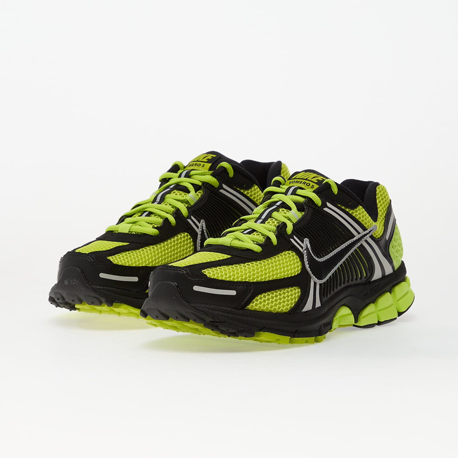 Nike Сникърси Zoom Vomero 5 Black/ Cyber-Mtlc Platinum-Bright Cactus