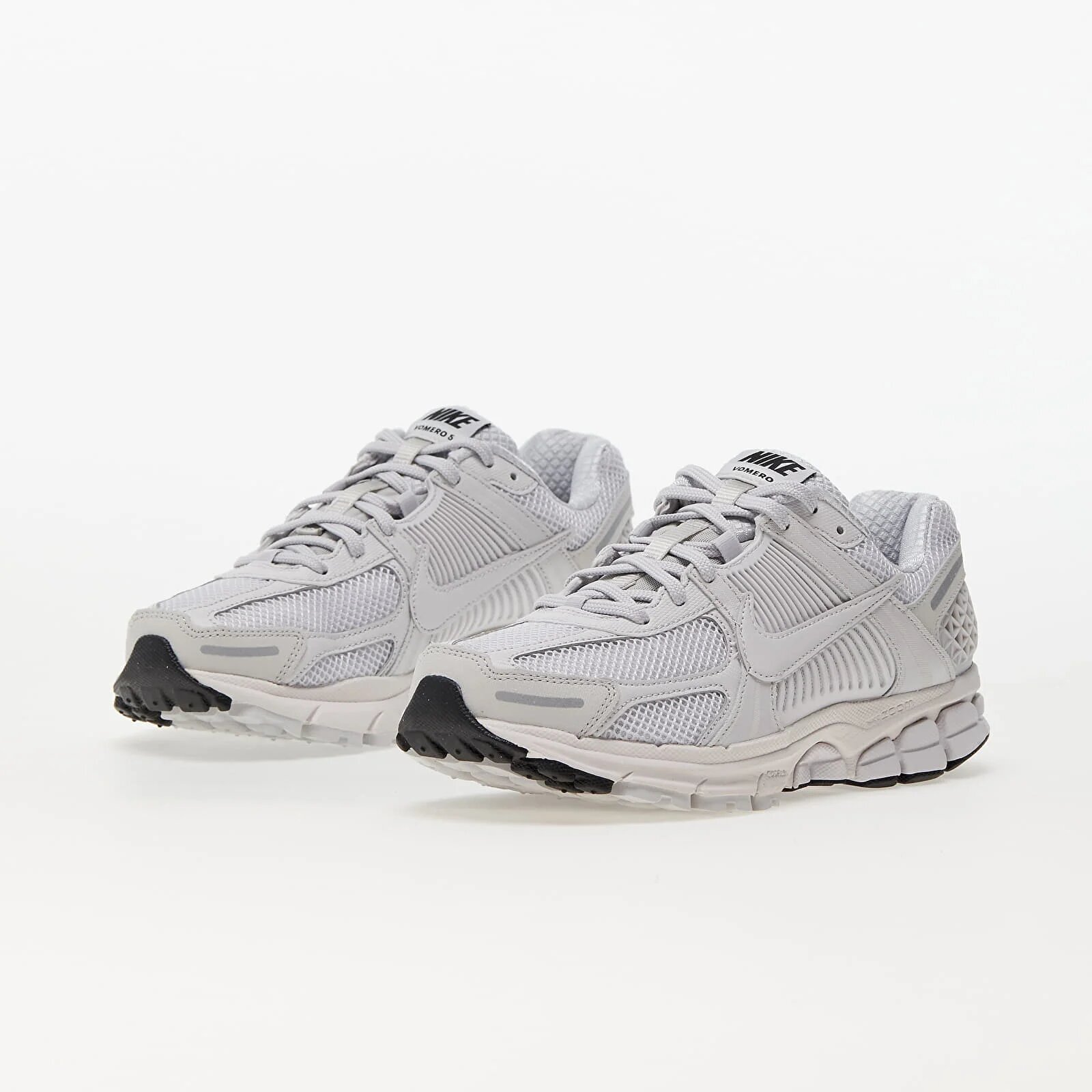 Nike Сникърси Zoom Vomero 5 SP Vast Grey/ Vast Grey-Black-Sail