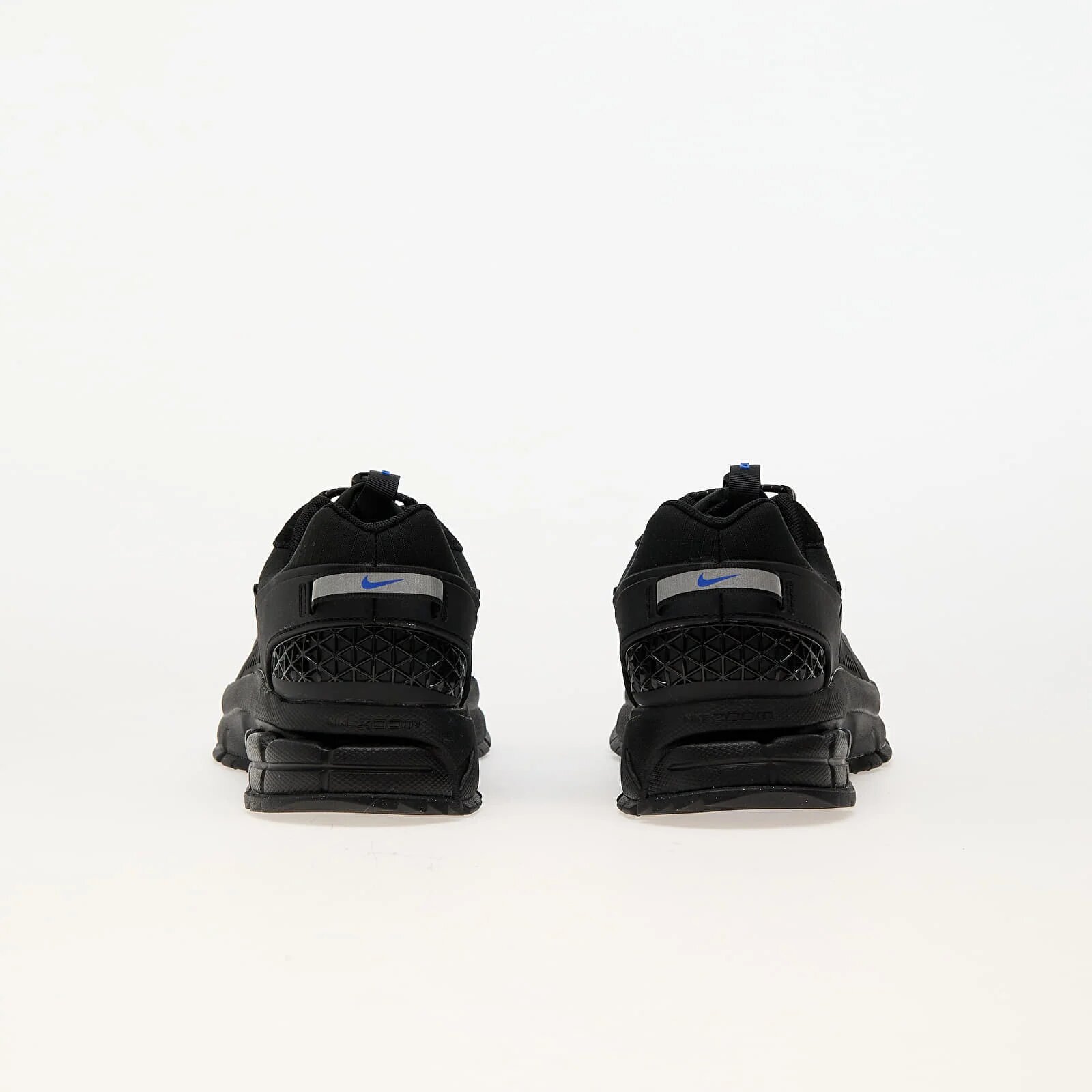 Nike Сникърси Zoom Vomero Roam Black/ Black-Black-Racer Blue