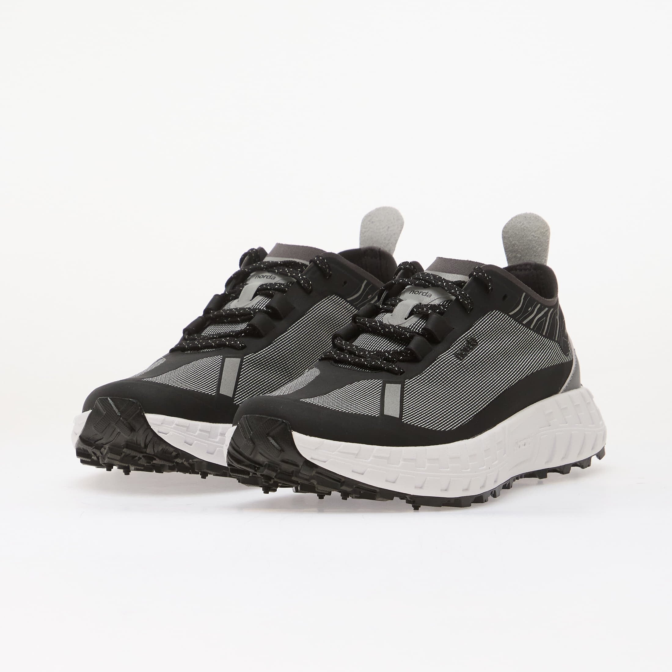 Norda Сникърси 001 Black