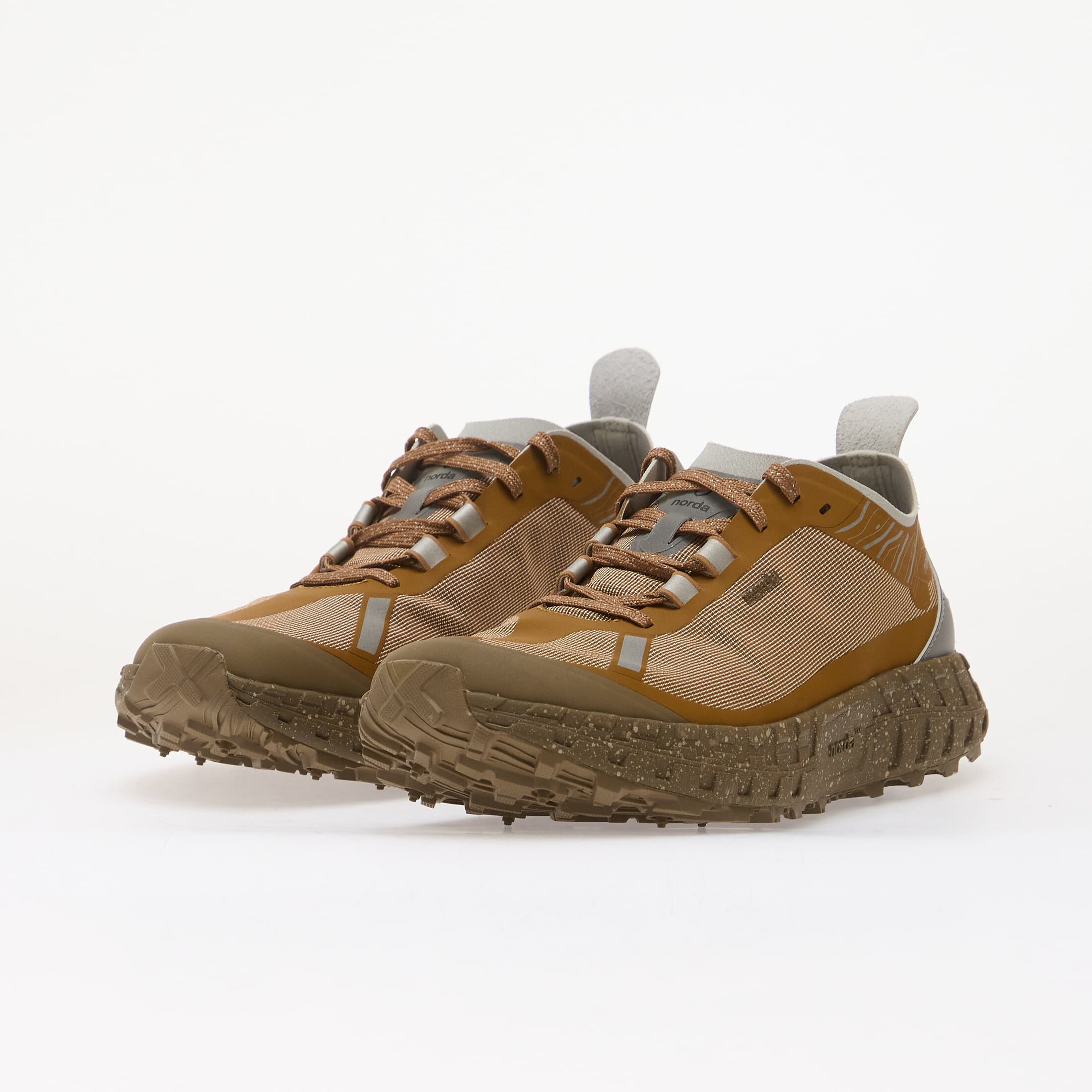 Norda Сникърси 001A Loam