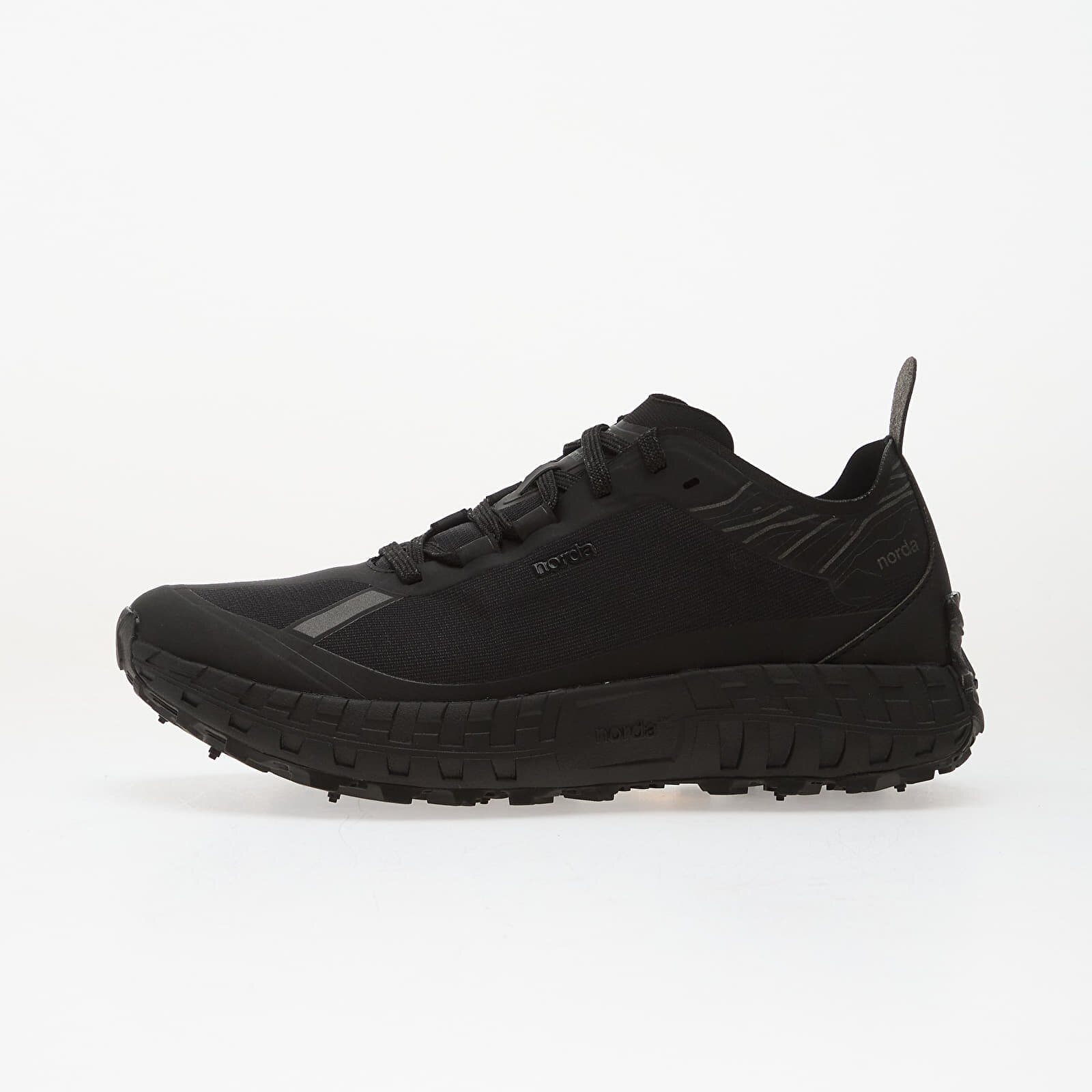 Norda Сникърси 001A - M Stealth Black