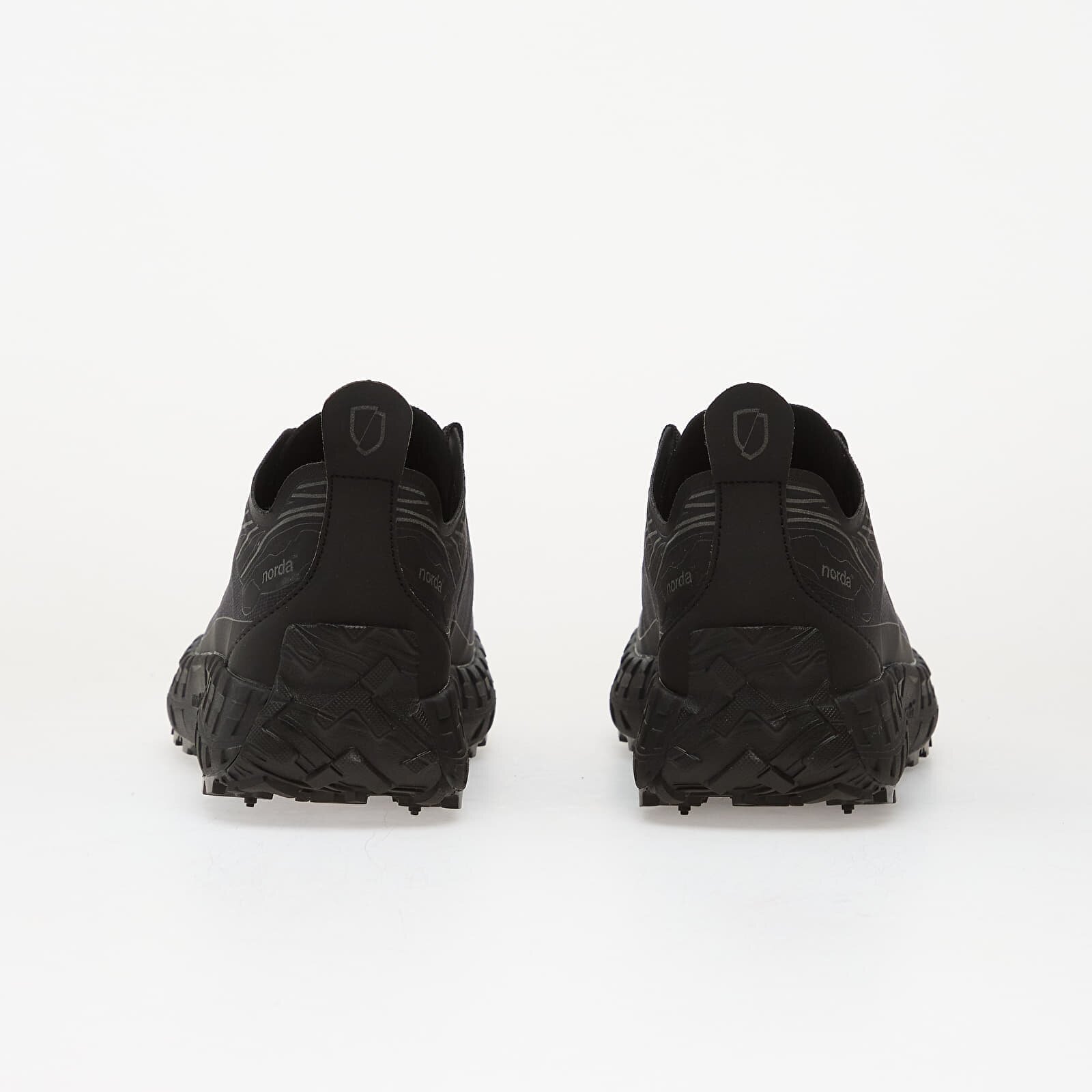 Norda Сникърси 001A - M Stealth Black