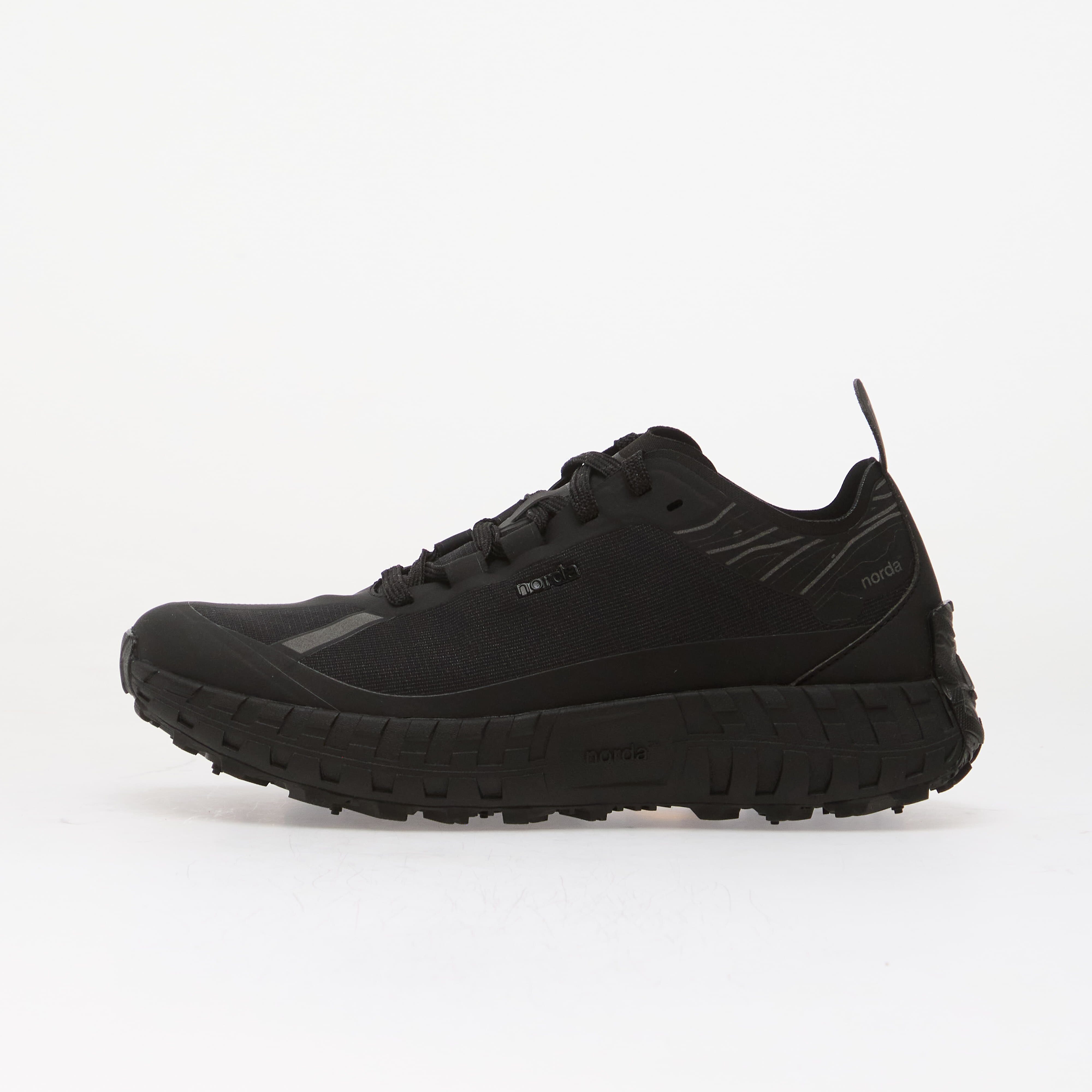 Norda Сникърси 001A Stealth Black