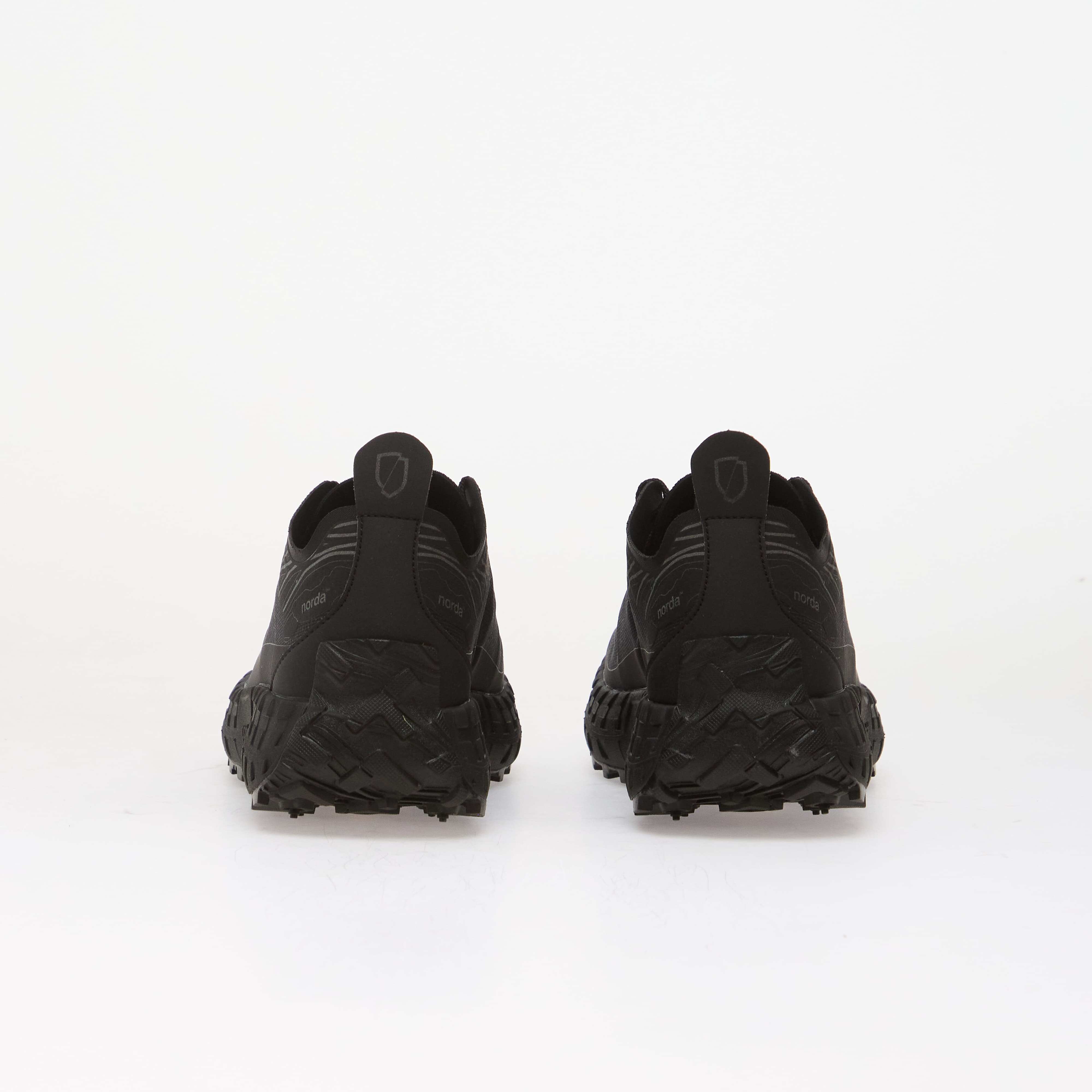 Norda Сникърси 001A Stealth Black