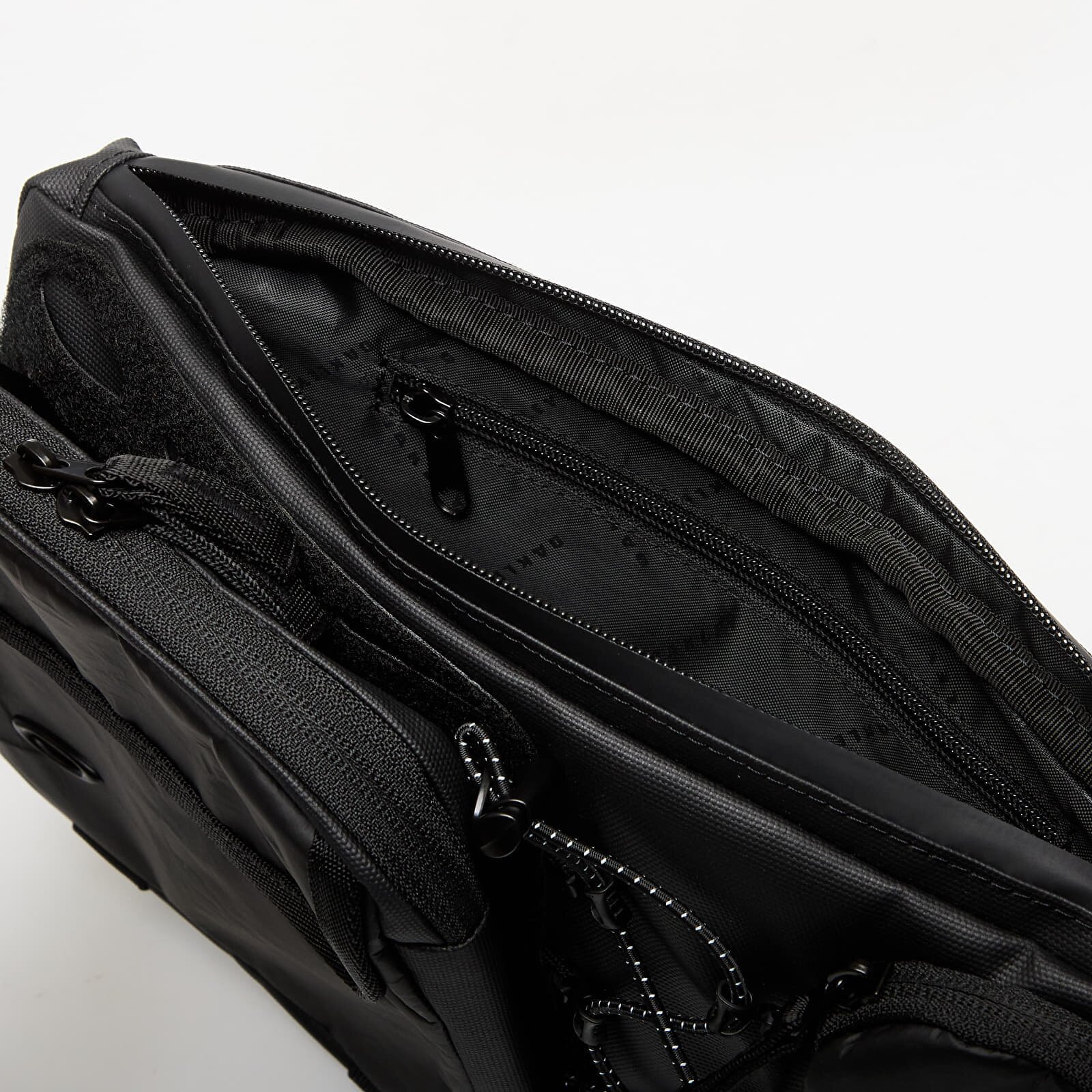 Oakley Чанта Latitude Flex Belt Bag Blackout