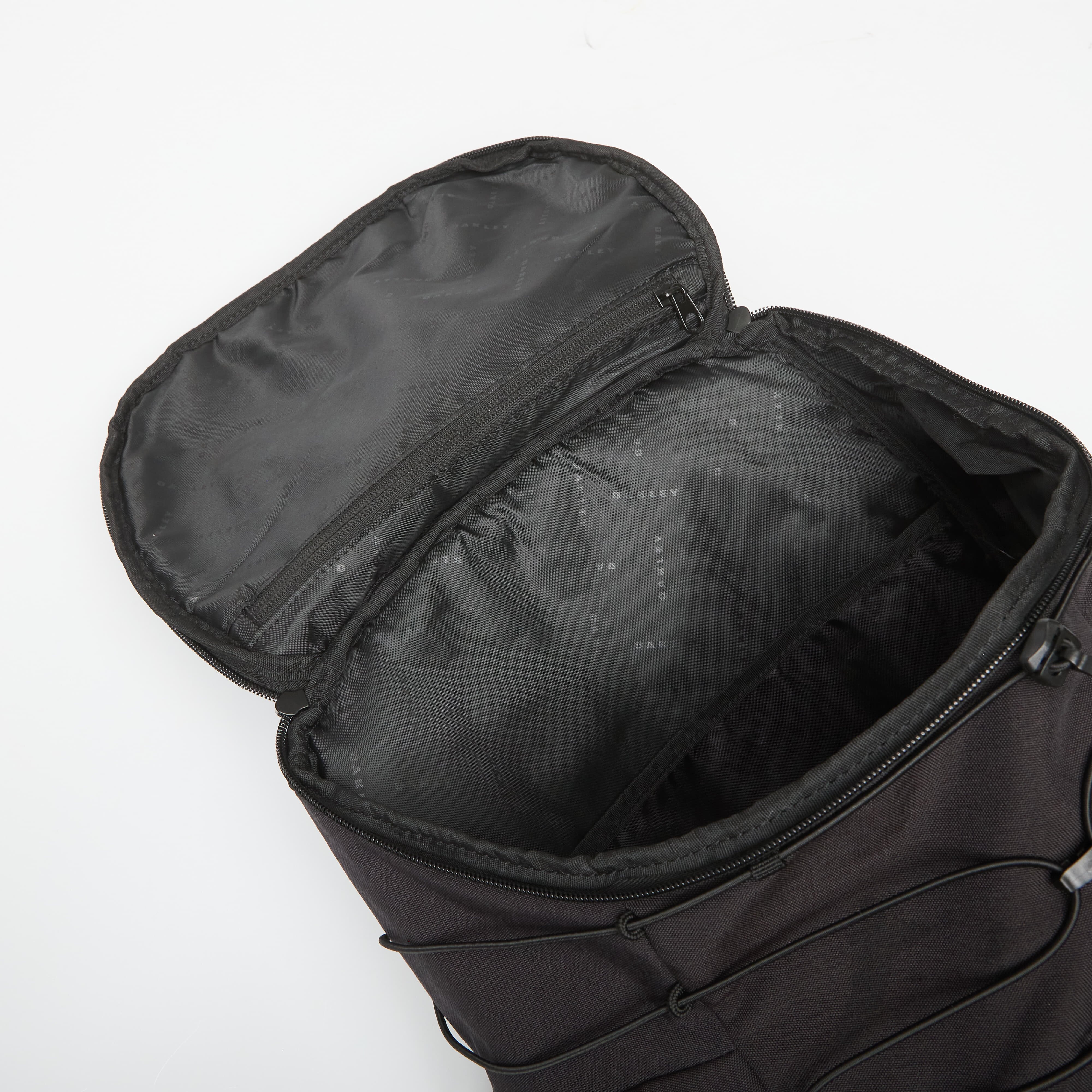 Oakley Раница Enduro 30L Backpack Pitch Black