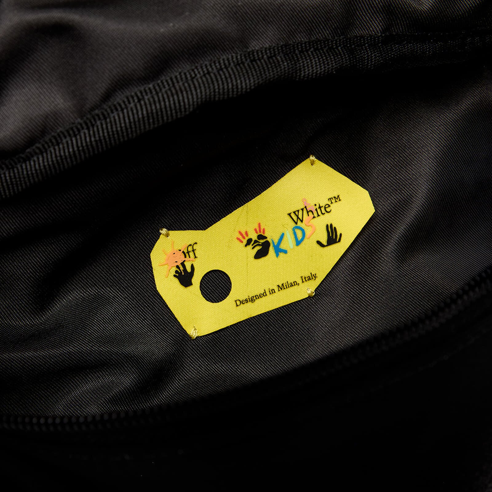 OFF-WHITE KIDS Чантичка за кръста Arrow Spray Fannypack Black/ White