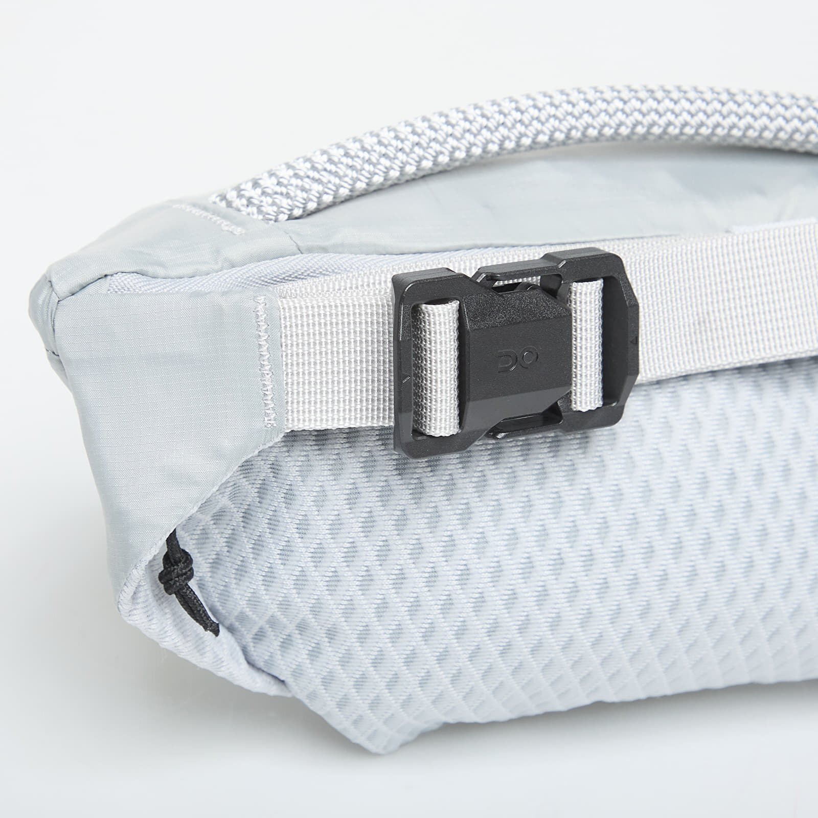 On Чантичка за кръста Waist Pack 2L Lite Glacier