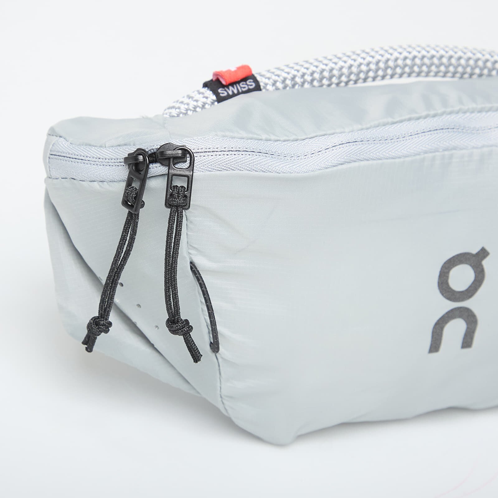 On Чантичка за кръста Waist Pack 2L Lite Glacier