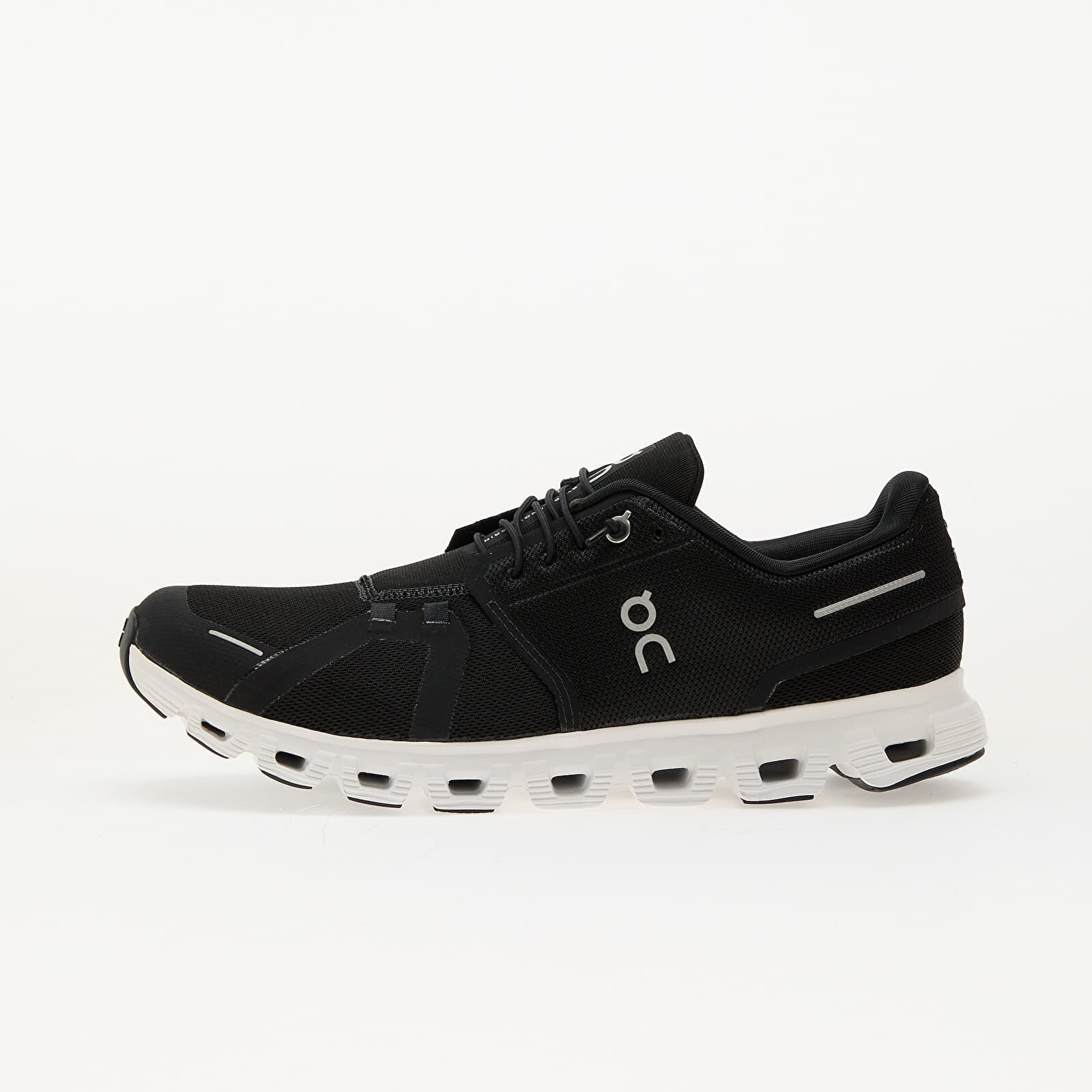 On Обувки M Cloud 6 Black/ White
