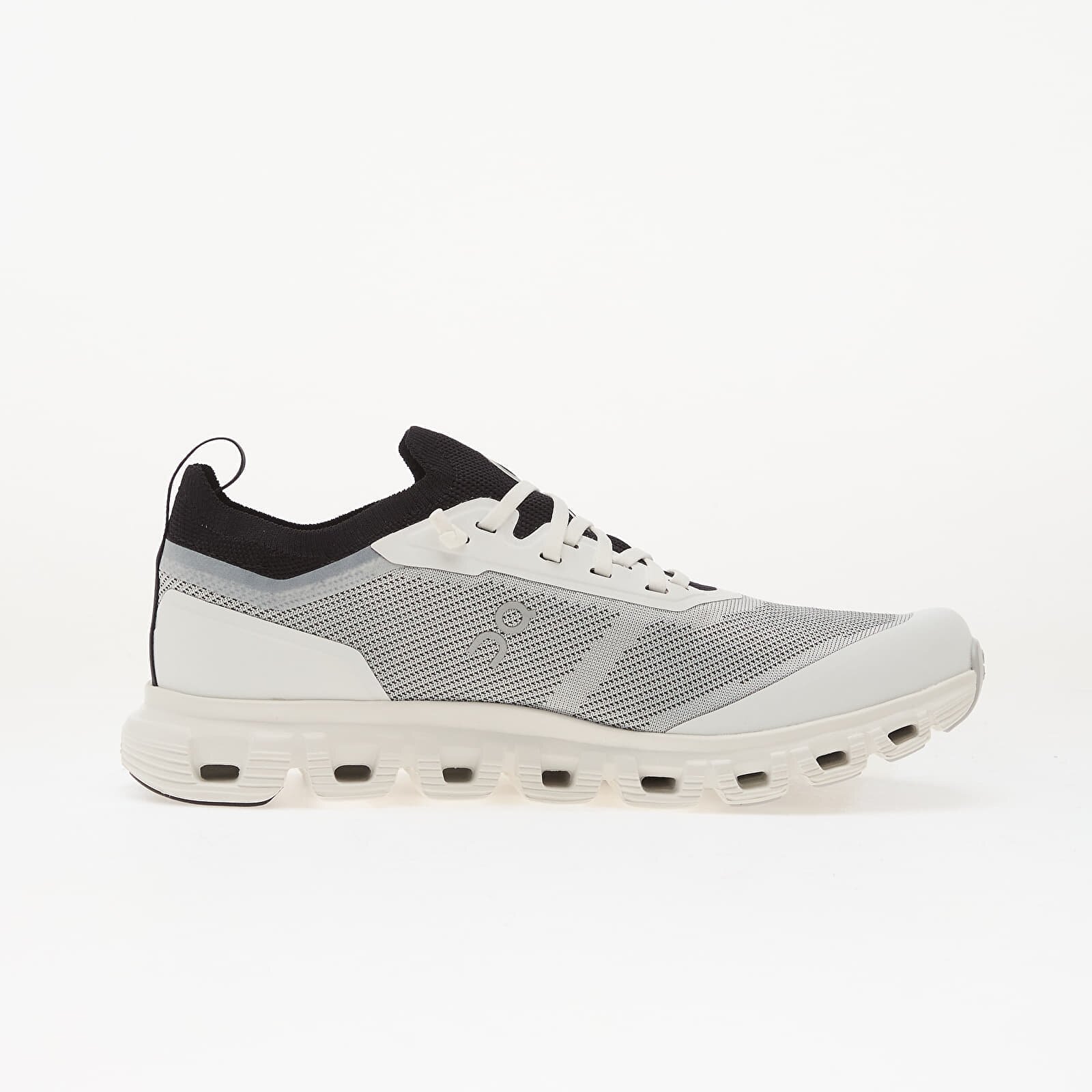 On Обувки M Cloud 6 Versa White/ Black