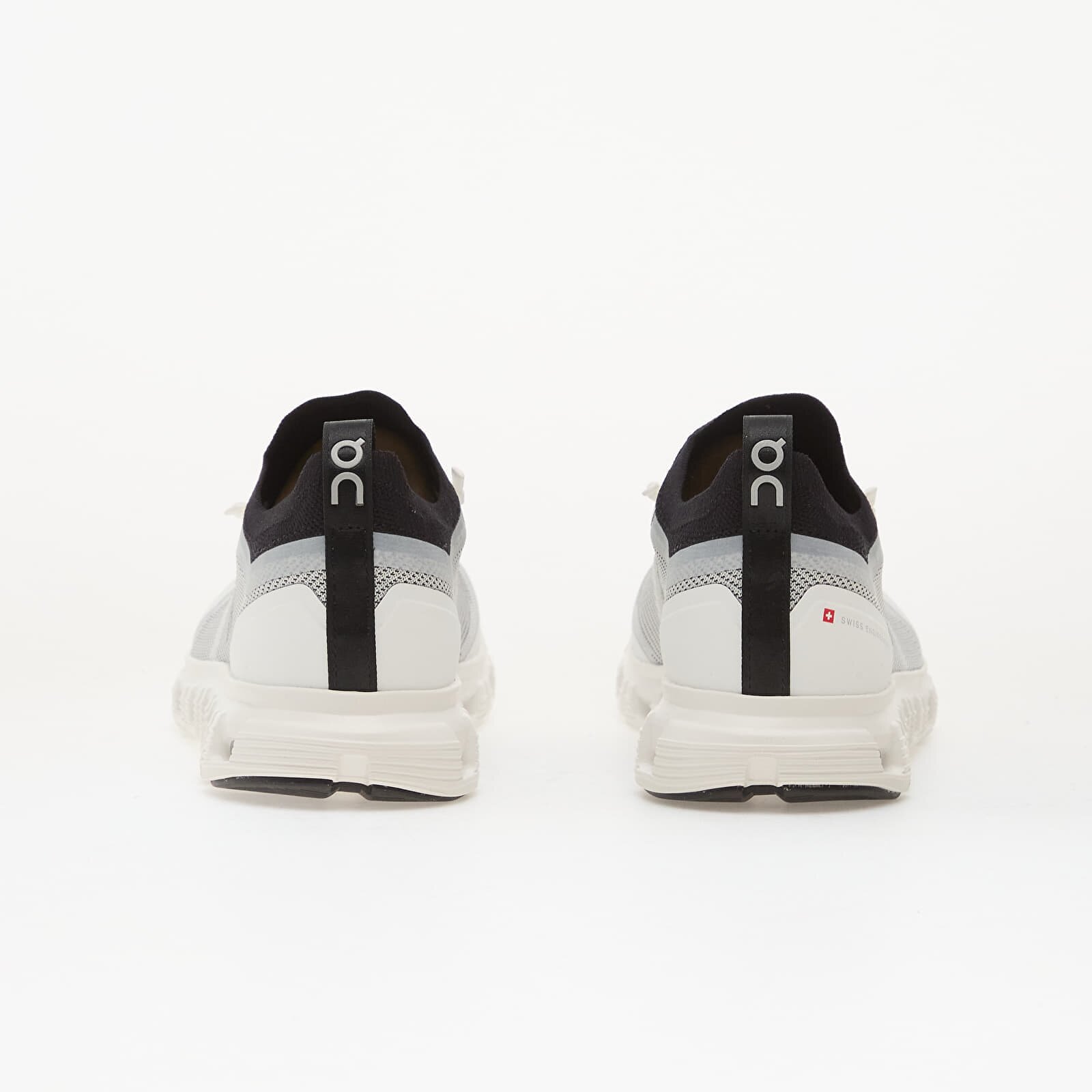 On Обувки M Cloud 6 Versa White/ Black