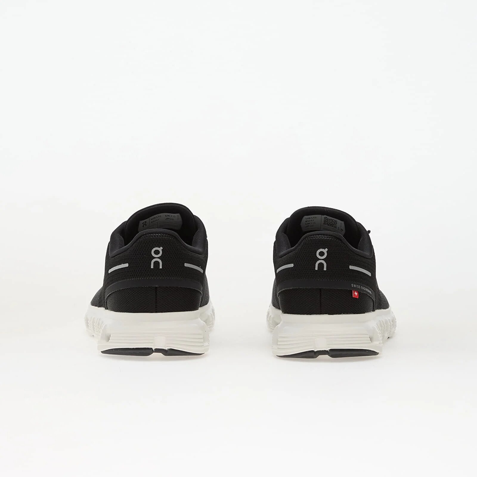On Обувки M Cloud 6 Wide Black/ White