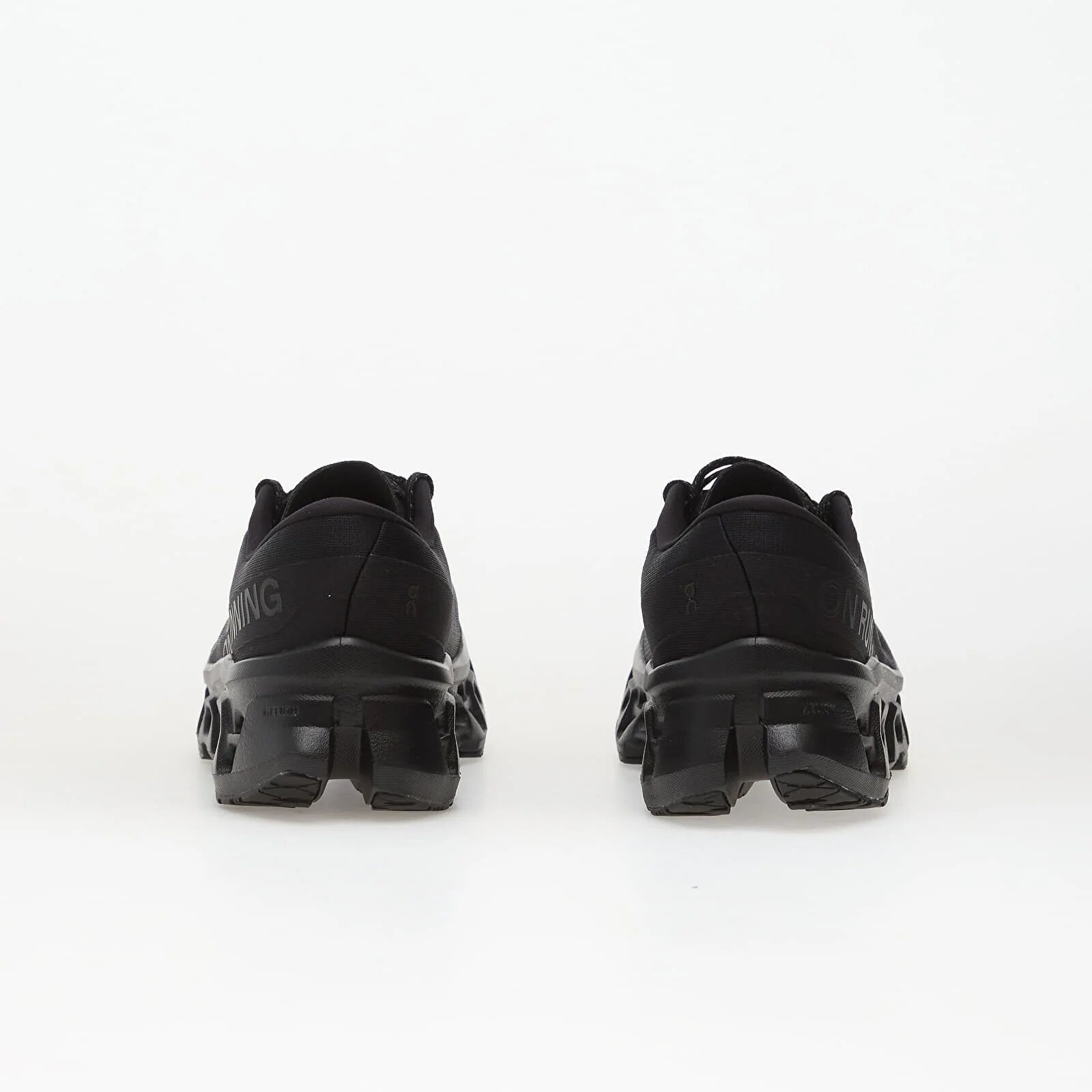 On Обувки M Cloudmster 3 Black/ Black