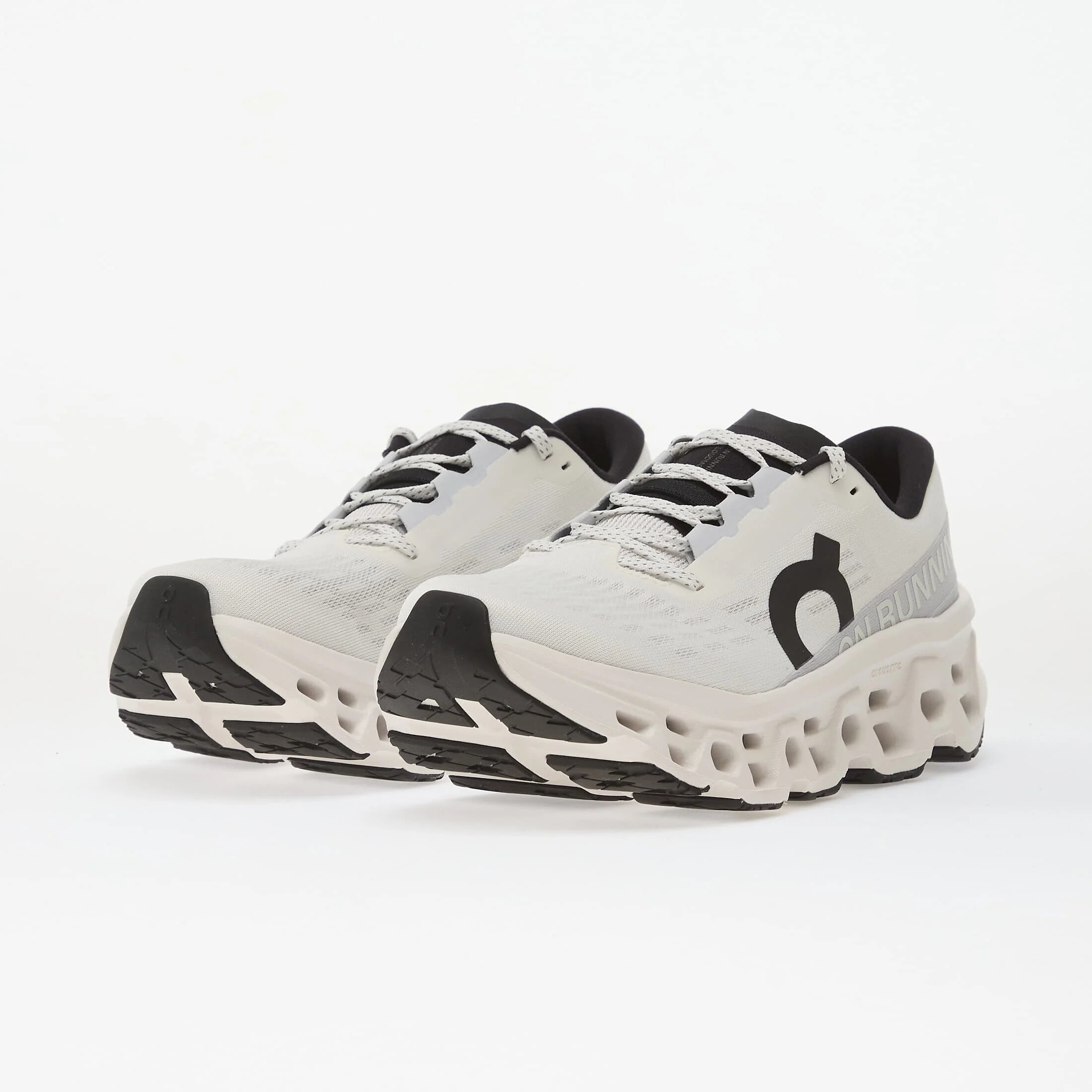 On Обувки M Cloudmster 3 White/ White