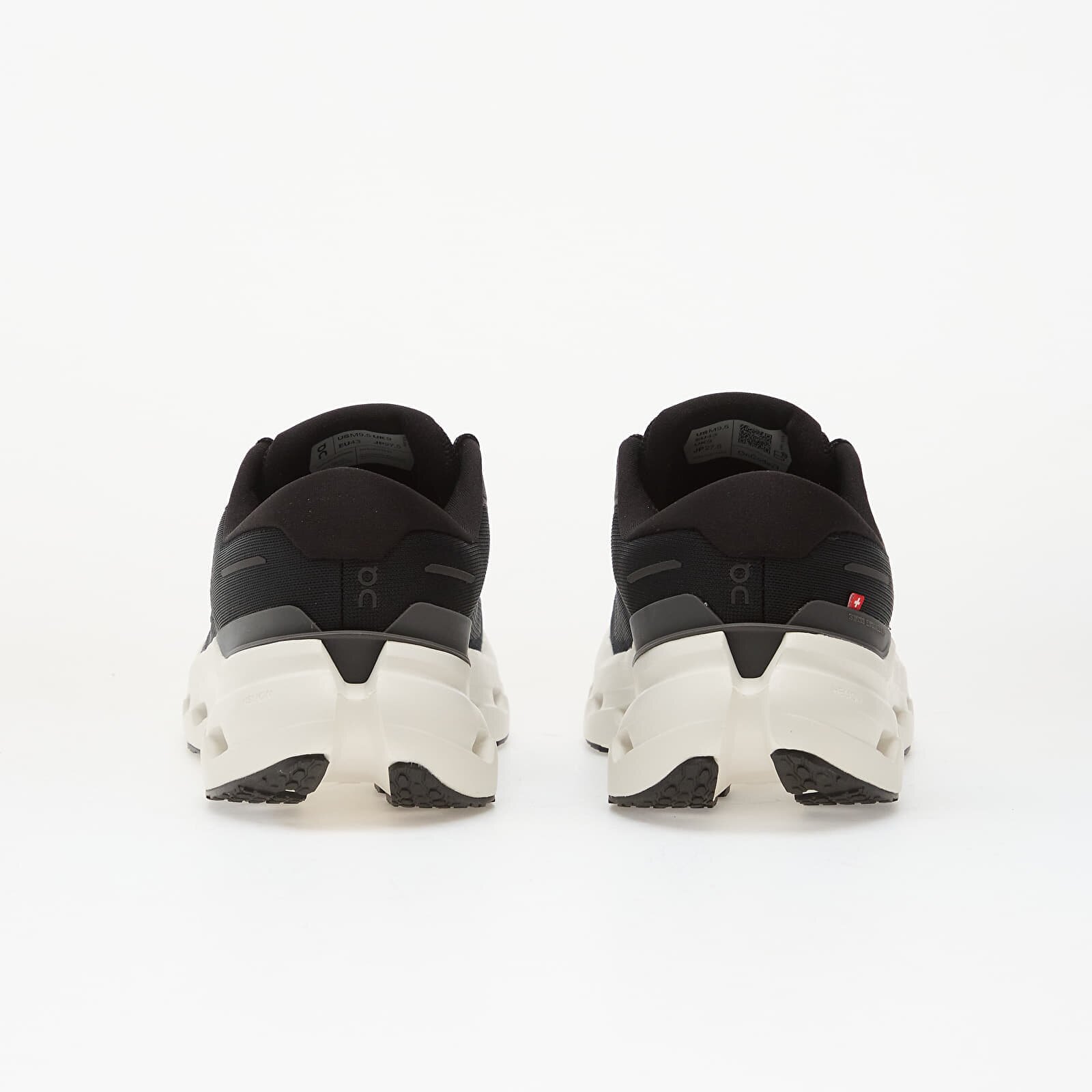 On Обувки M Cloudrunner 3 Black/ Ivory