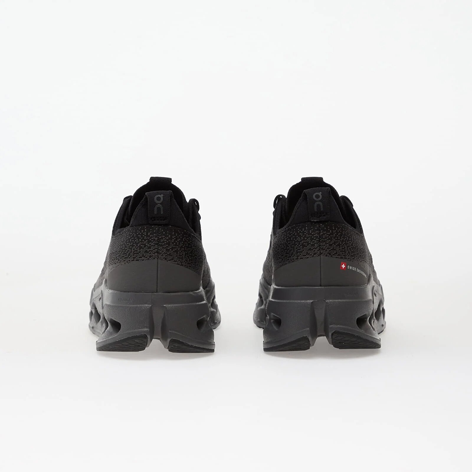 On Обувки M Cloudsurfer Max Black/ Eclipse