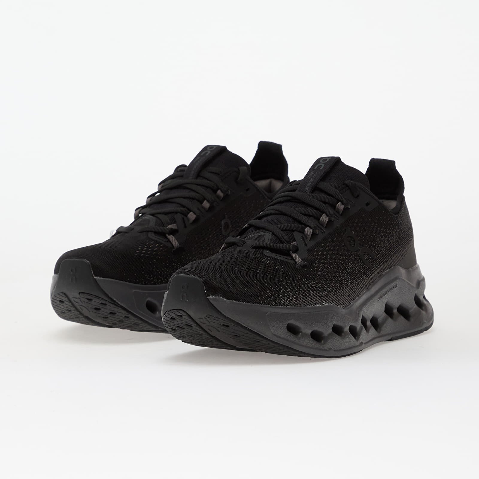 On Обувки M Cloudsurfer Max Black/ Eclipse