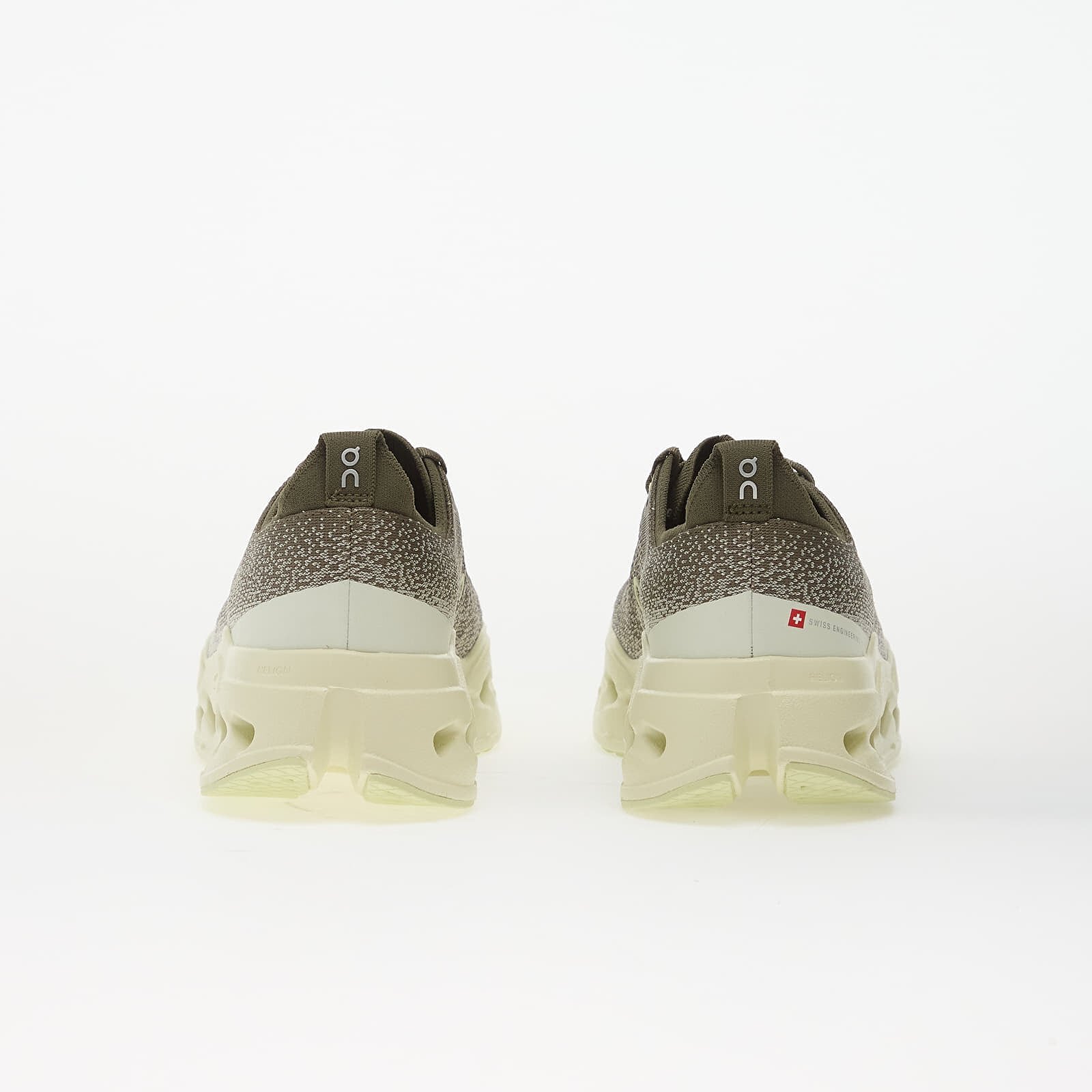 On Обувки M Cloudsurfer Max Olive/ Seedling