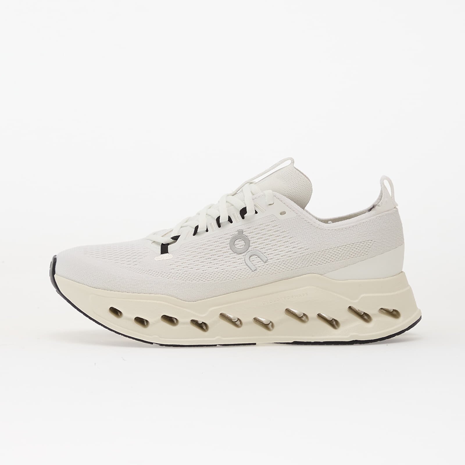 On Обувки M Cloudsurfer Max White/ White