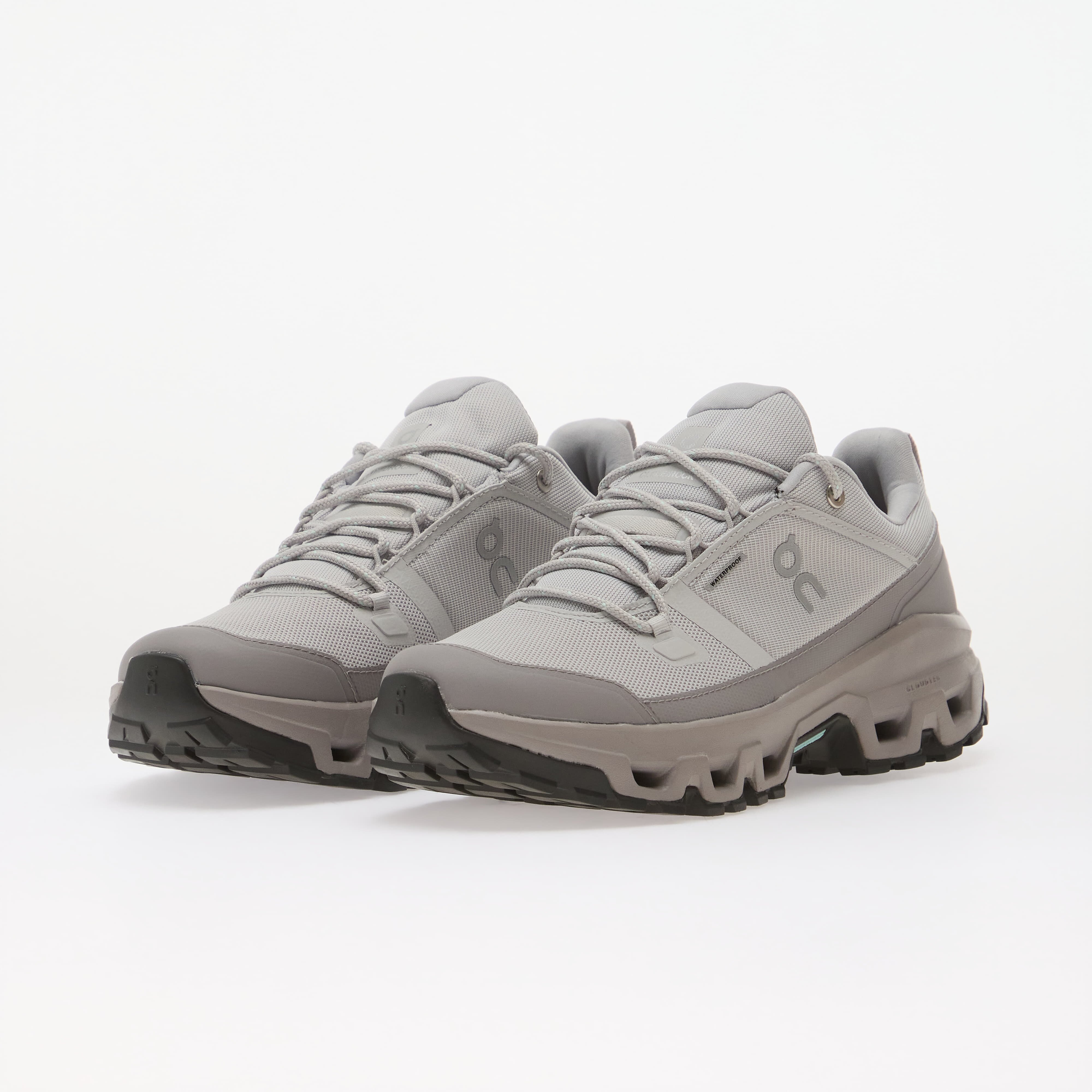 On Сникърси Cloudrock Low Waterproof Glacier/ Ore
