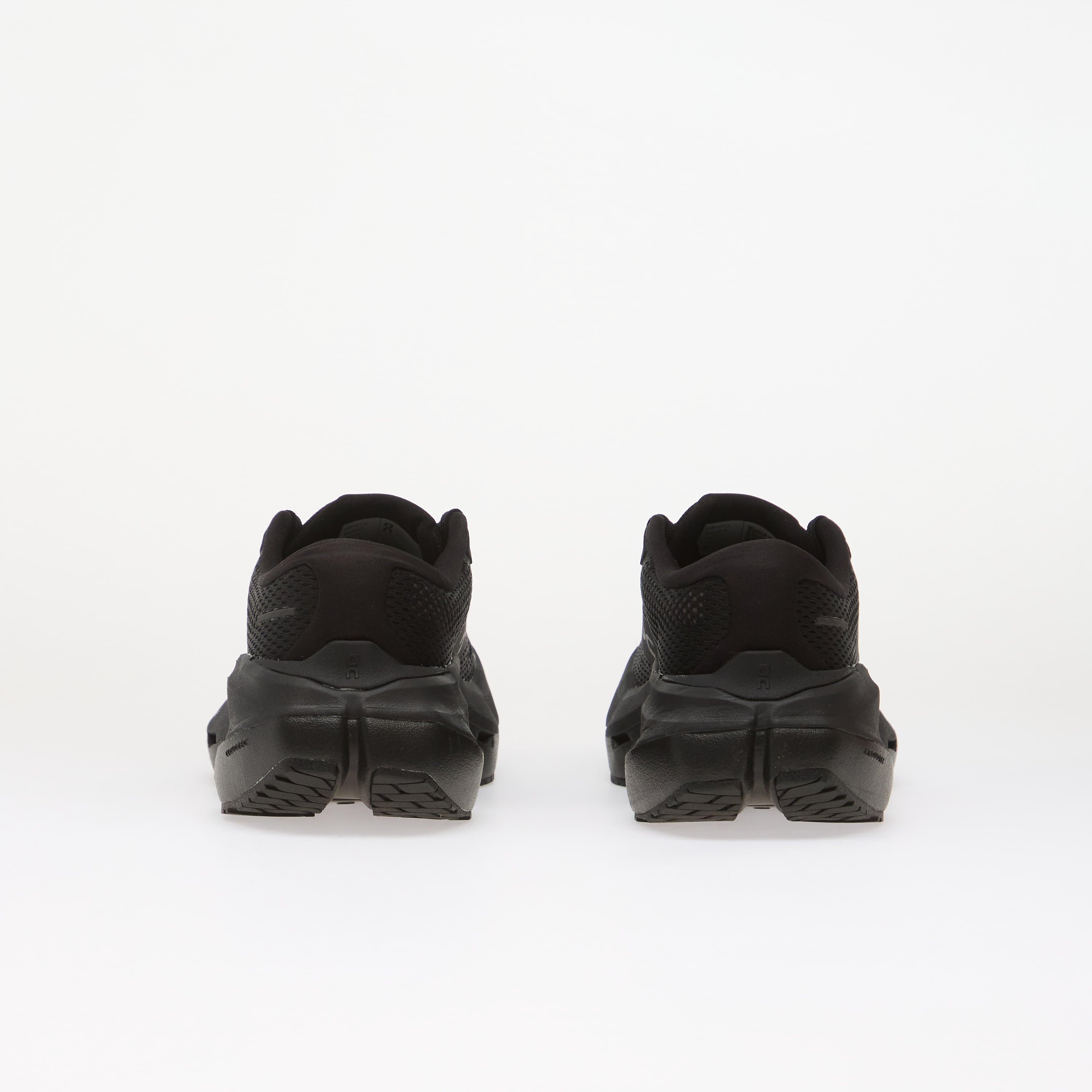 On Сникърси Cloudrunner 3 Max Black/ Black