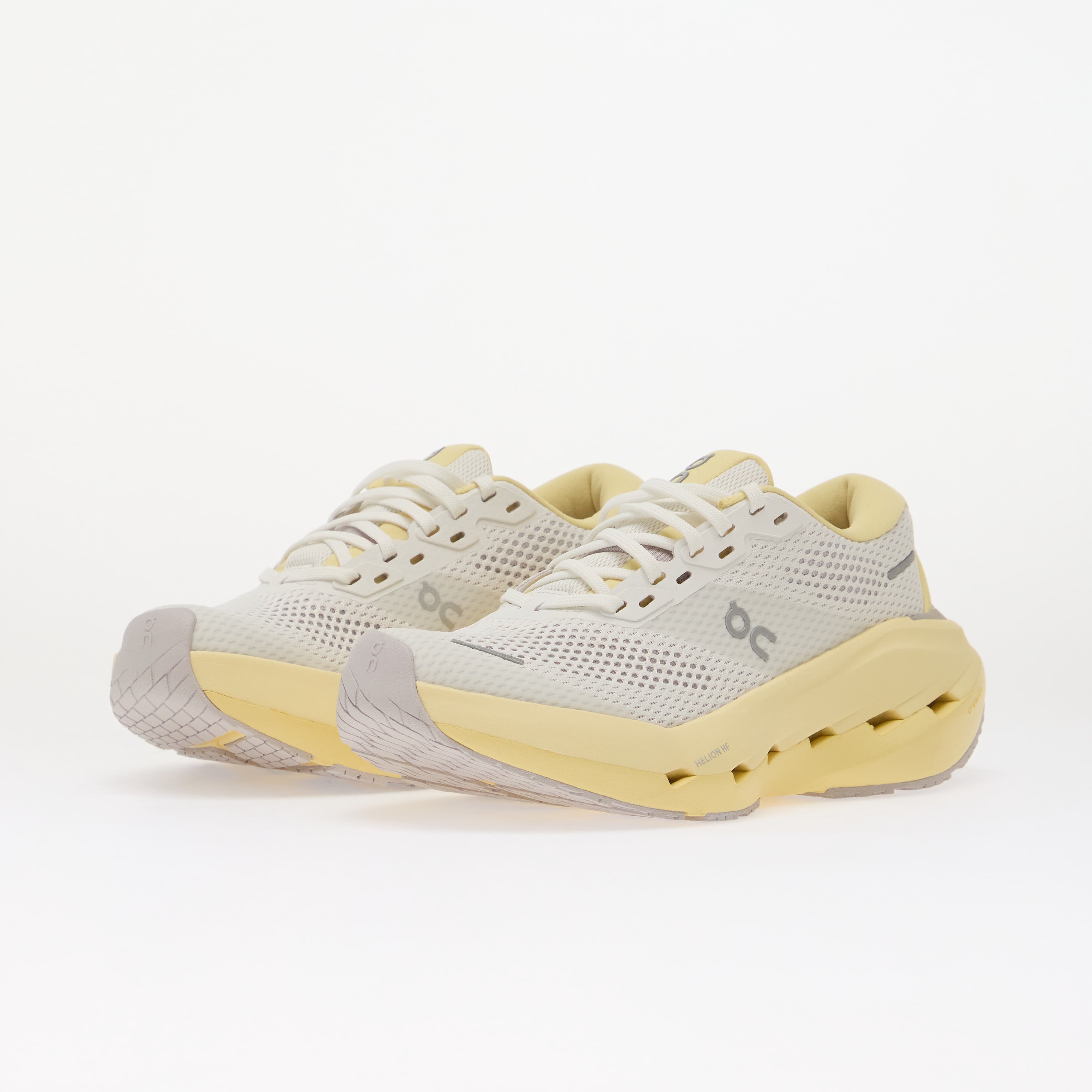 On Сникърси Cloudrunner 3 Max Ivory/ Dij