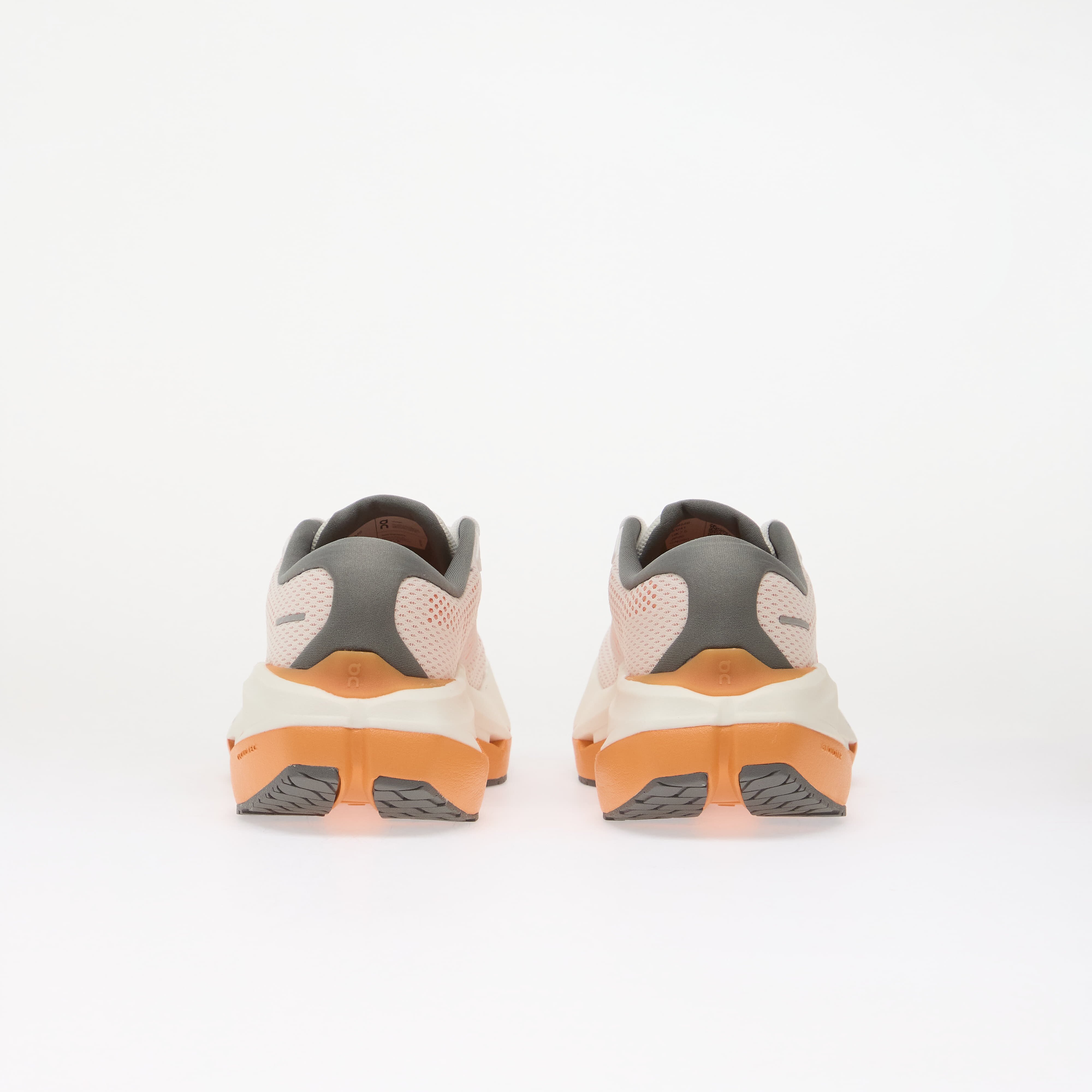 On Сникърси Cloudrunner 3 Max White/ Autumn