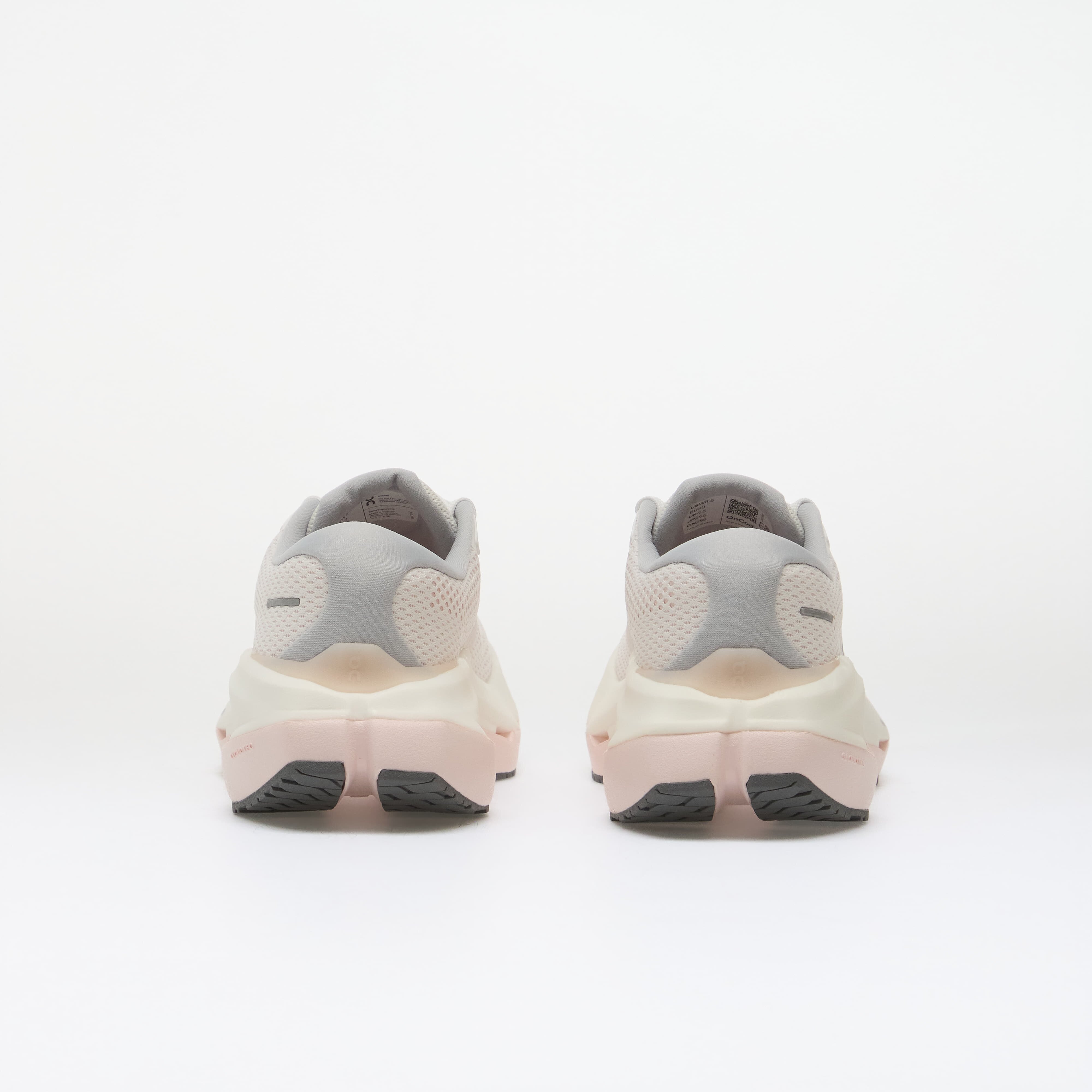 On Сникърси Cloudrunner 3 Max White/ Salt