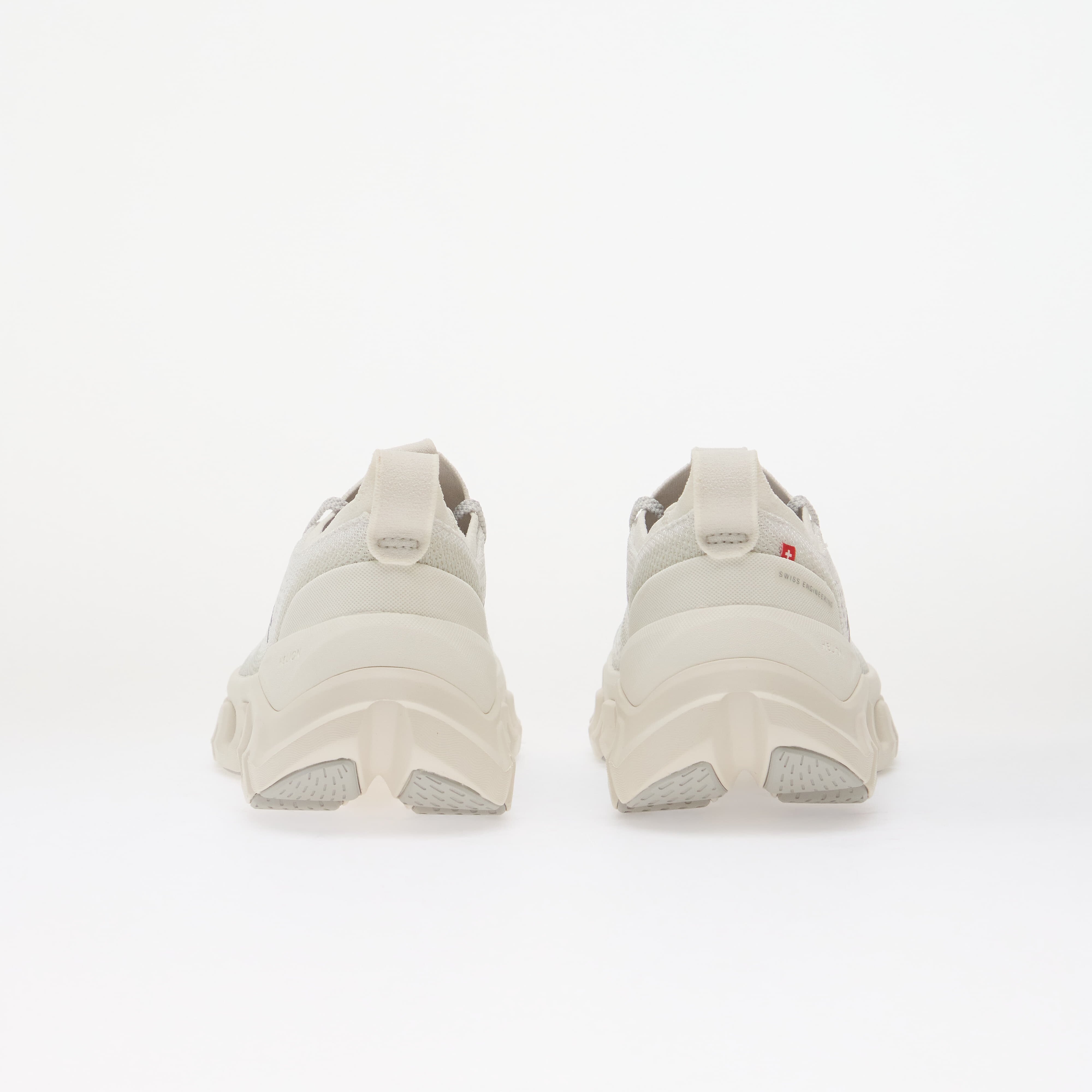 On Сникърси M Cloud X Tempo Ivory/ Ice